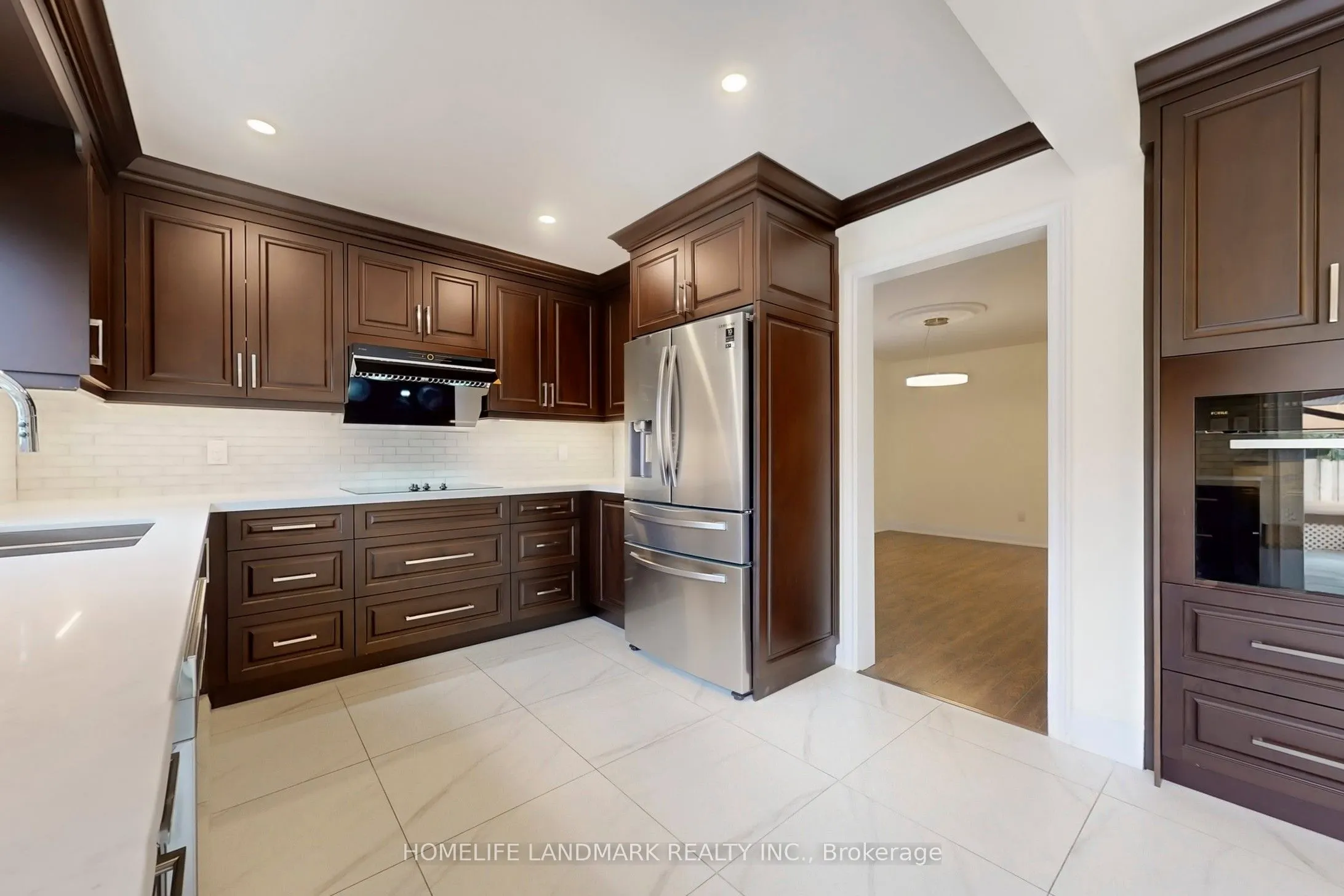 2587 Credit Valley Road
