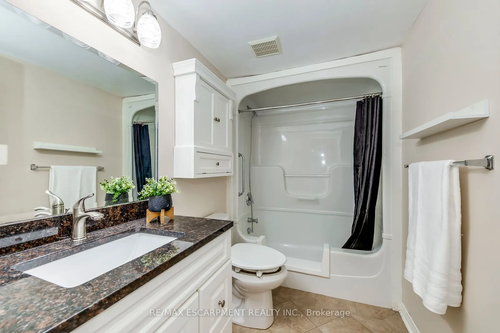 2435 Woodward Avenue, #15