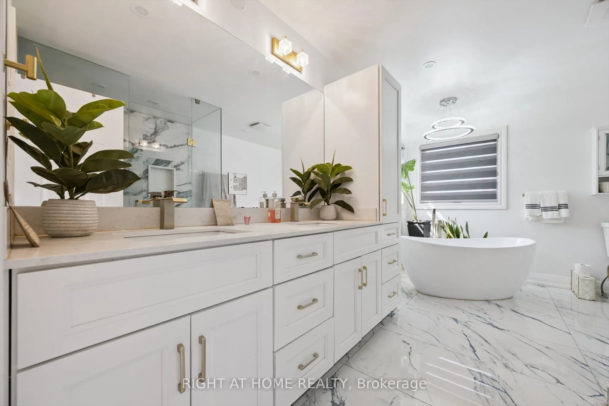 38 Cape Dorset Crescent