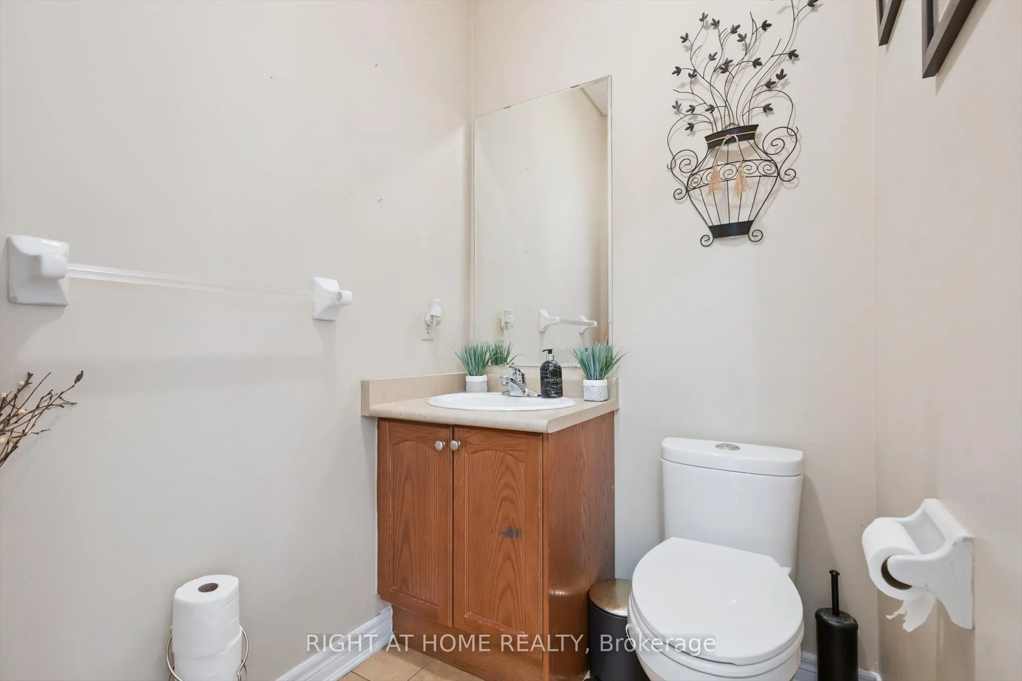 38 Cape Dorset Crescent