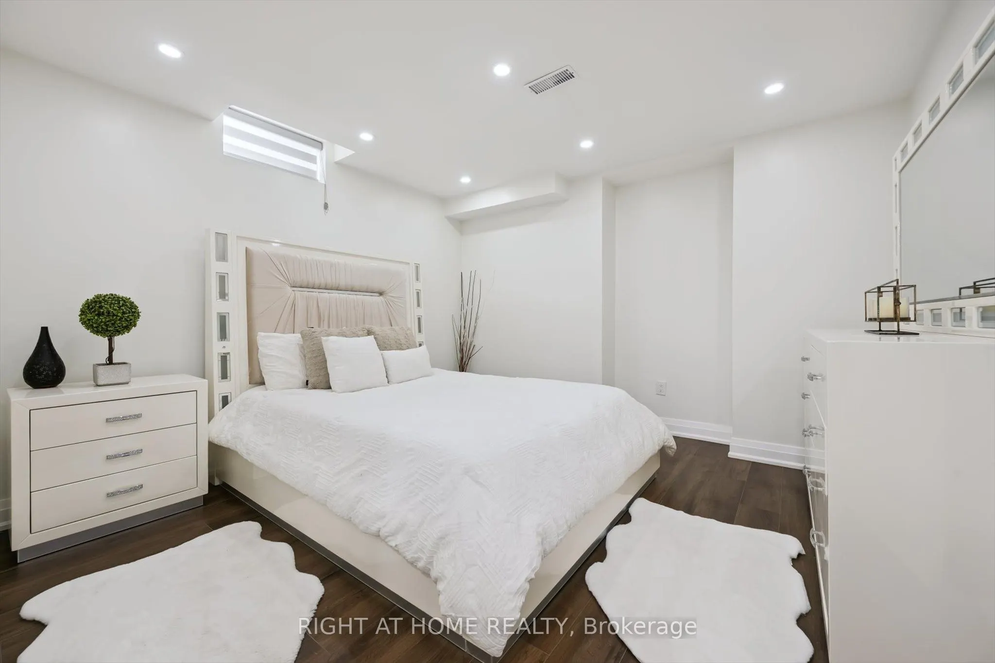 38 Cape Dorset Crescent