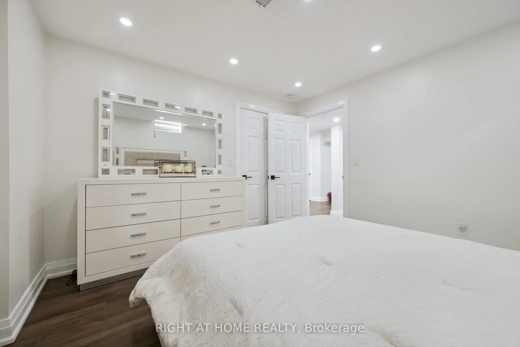 38 Cape Dorset Crescent