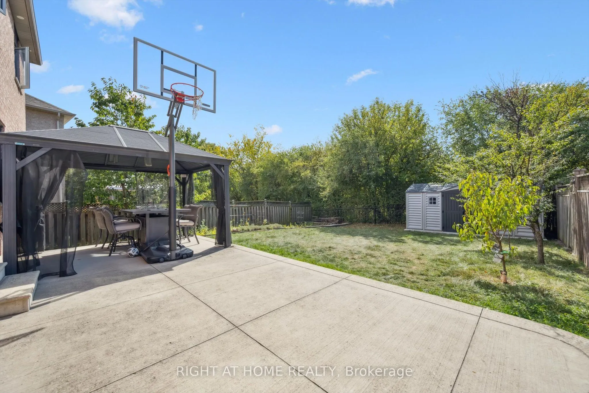 38 Cape Dorset Crescent
