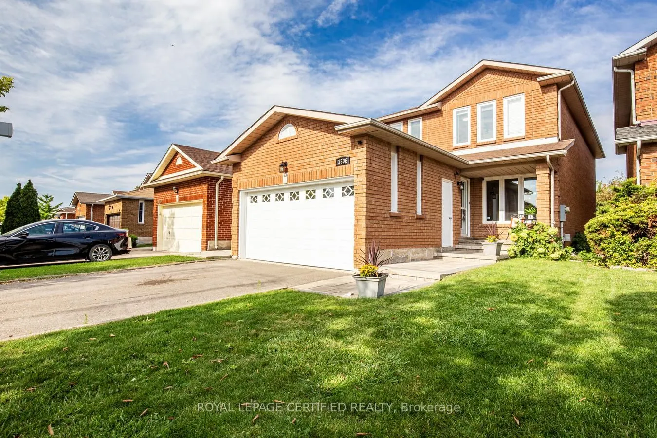 3306 Columbine Crescent