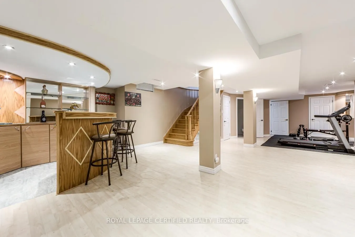 3306 Columbine Crescent