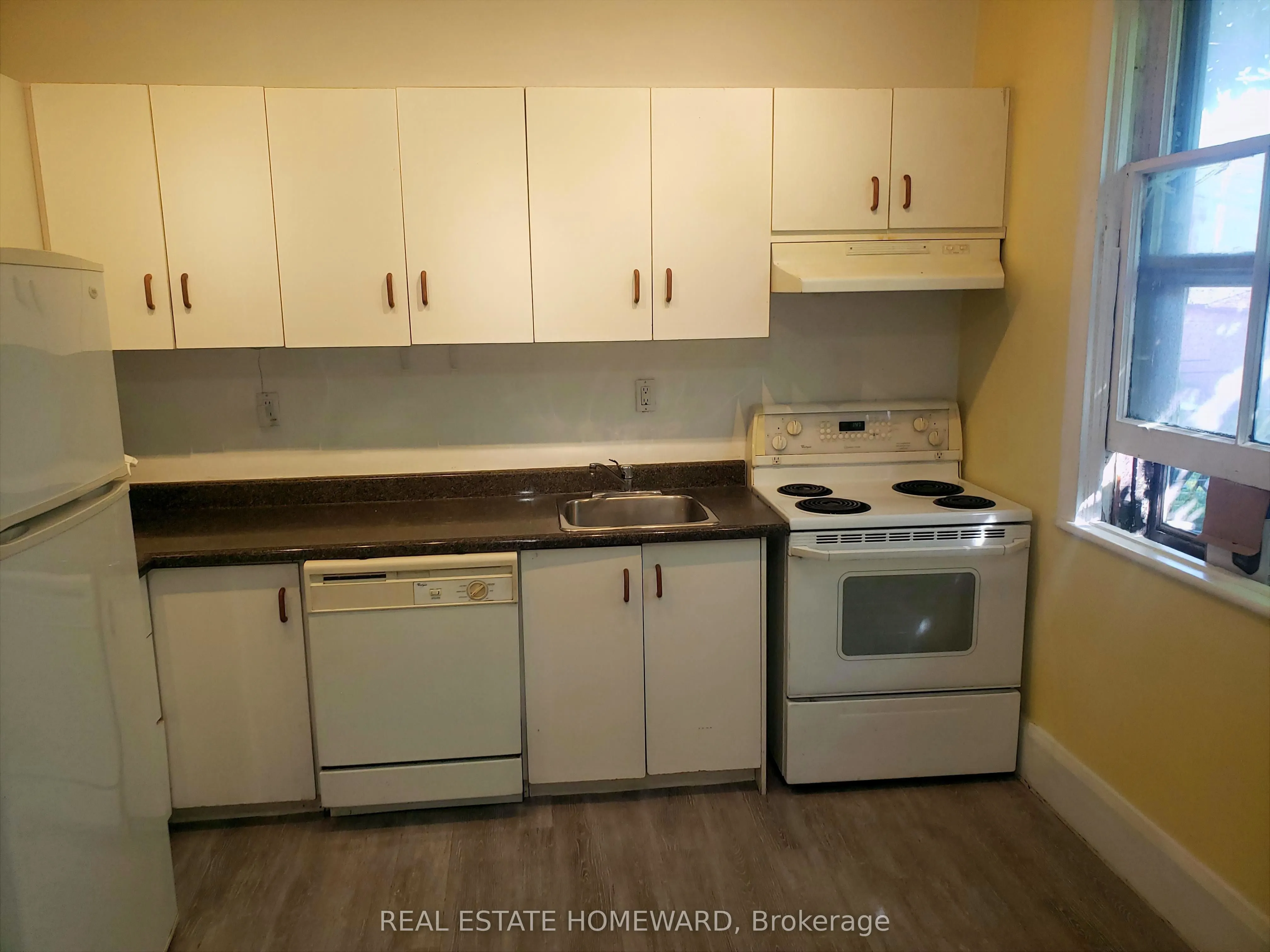 687 Dupont Street, #A - 1st Flr