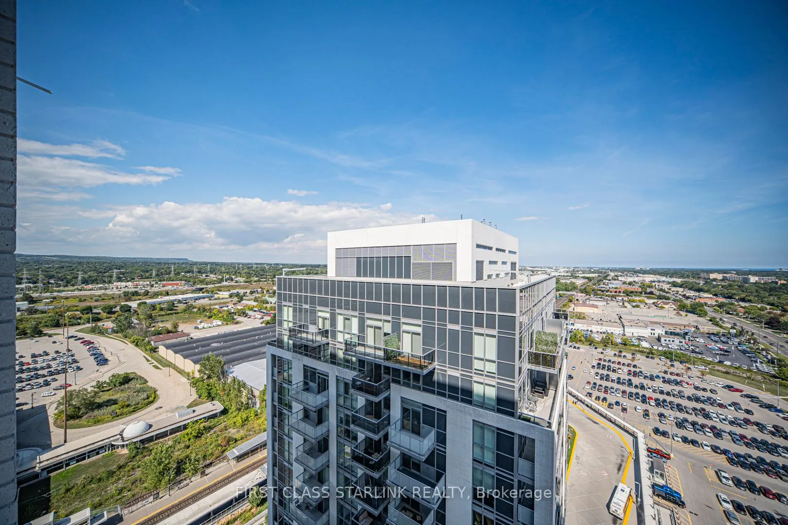 2087 Fairview Street, #2202