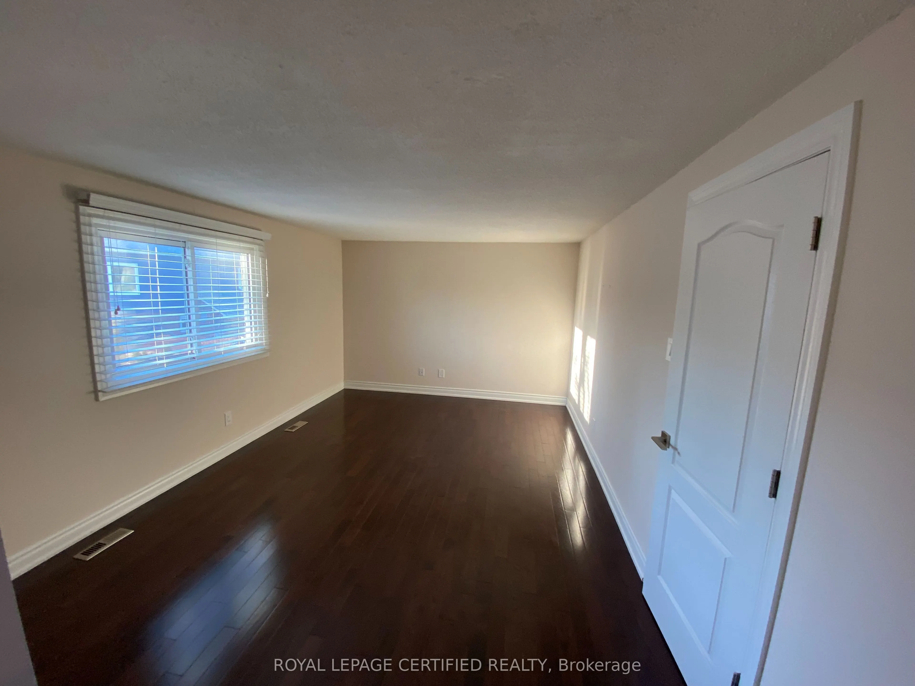 3221 Victoria Street, #Upper