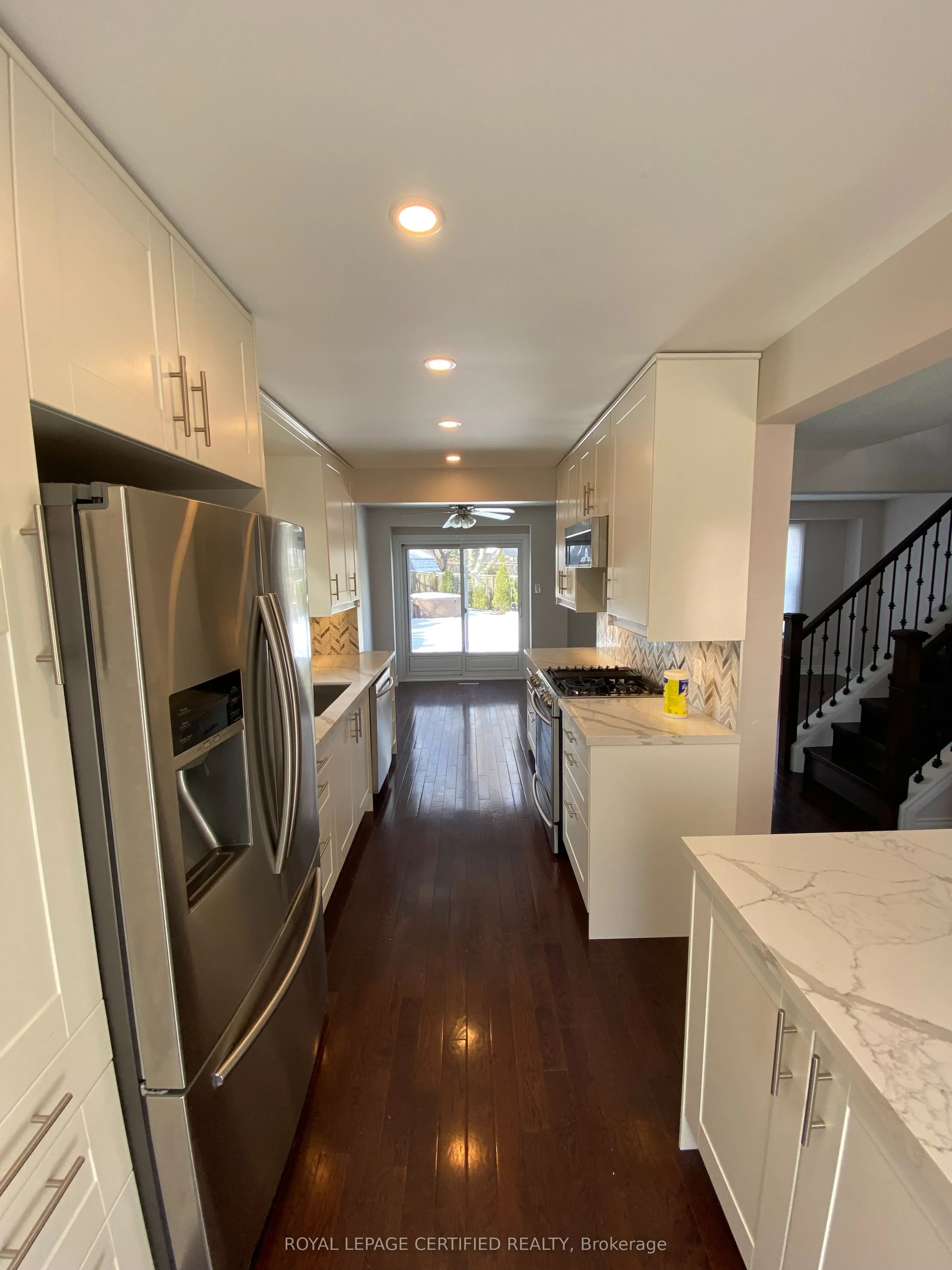 3221 Victoria Street, #Upper