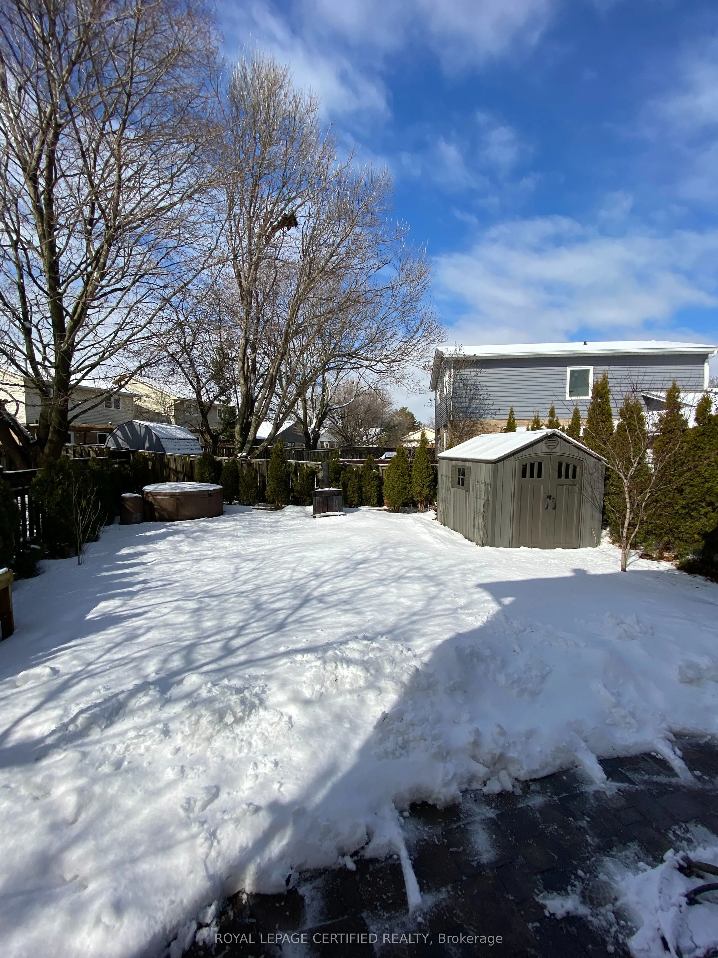 3221 Victoria Street, #Upper