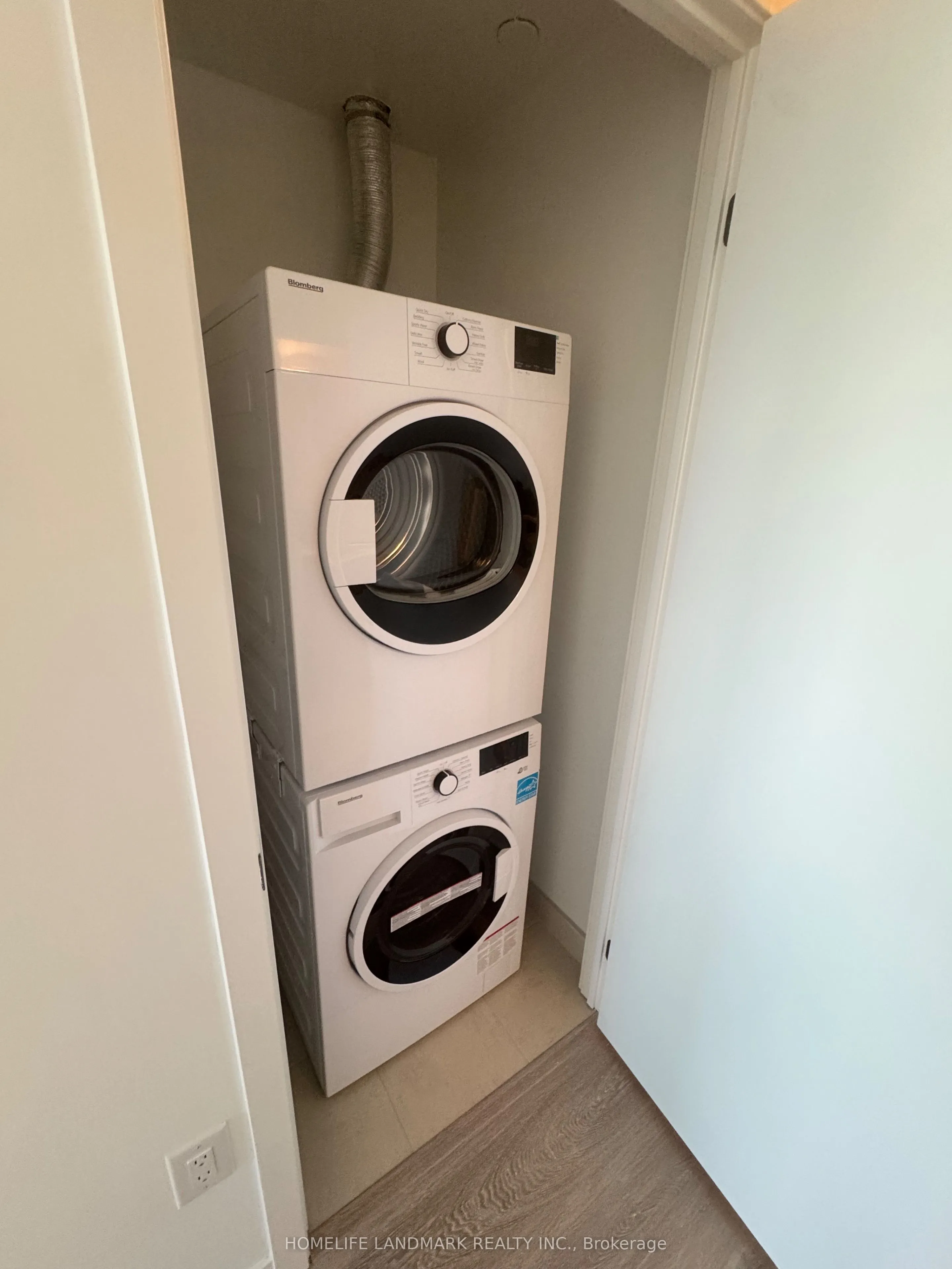 2495 Eglinton Avenue W, #2202