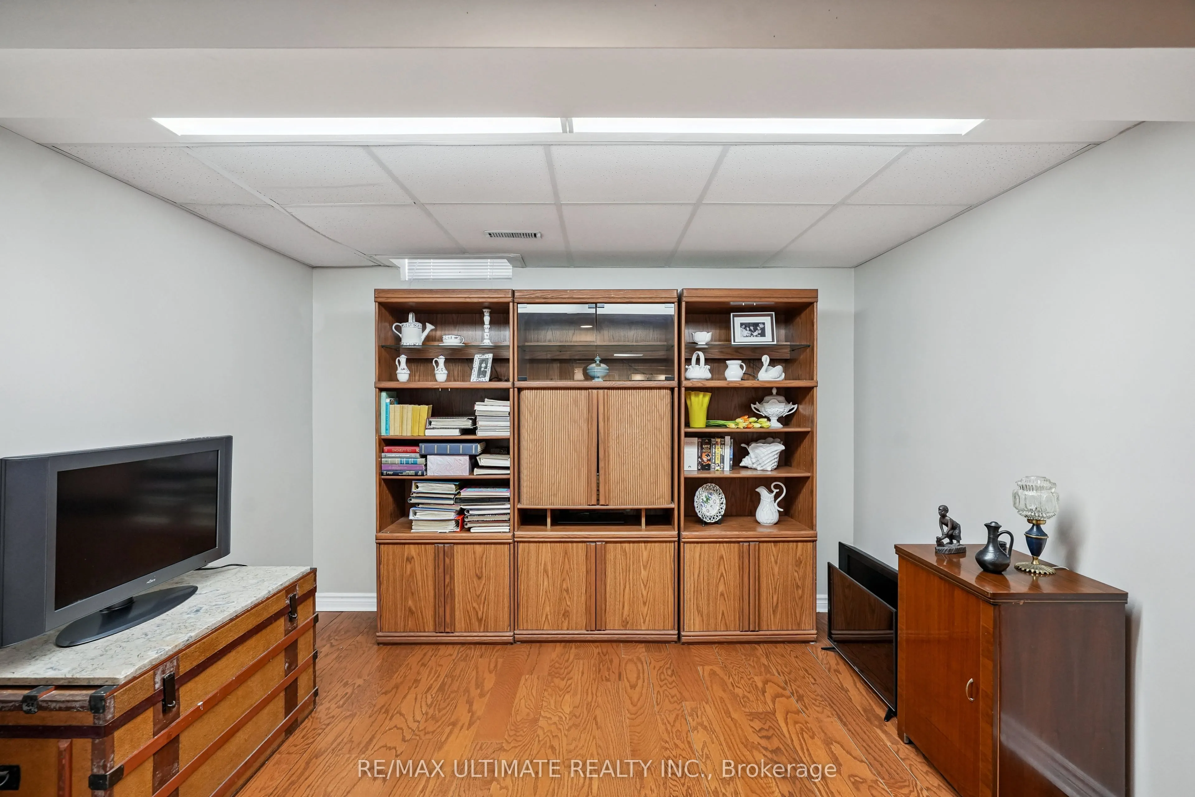 961 Focal Road