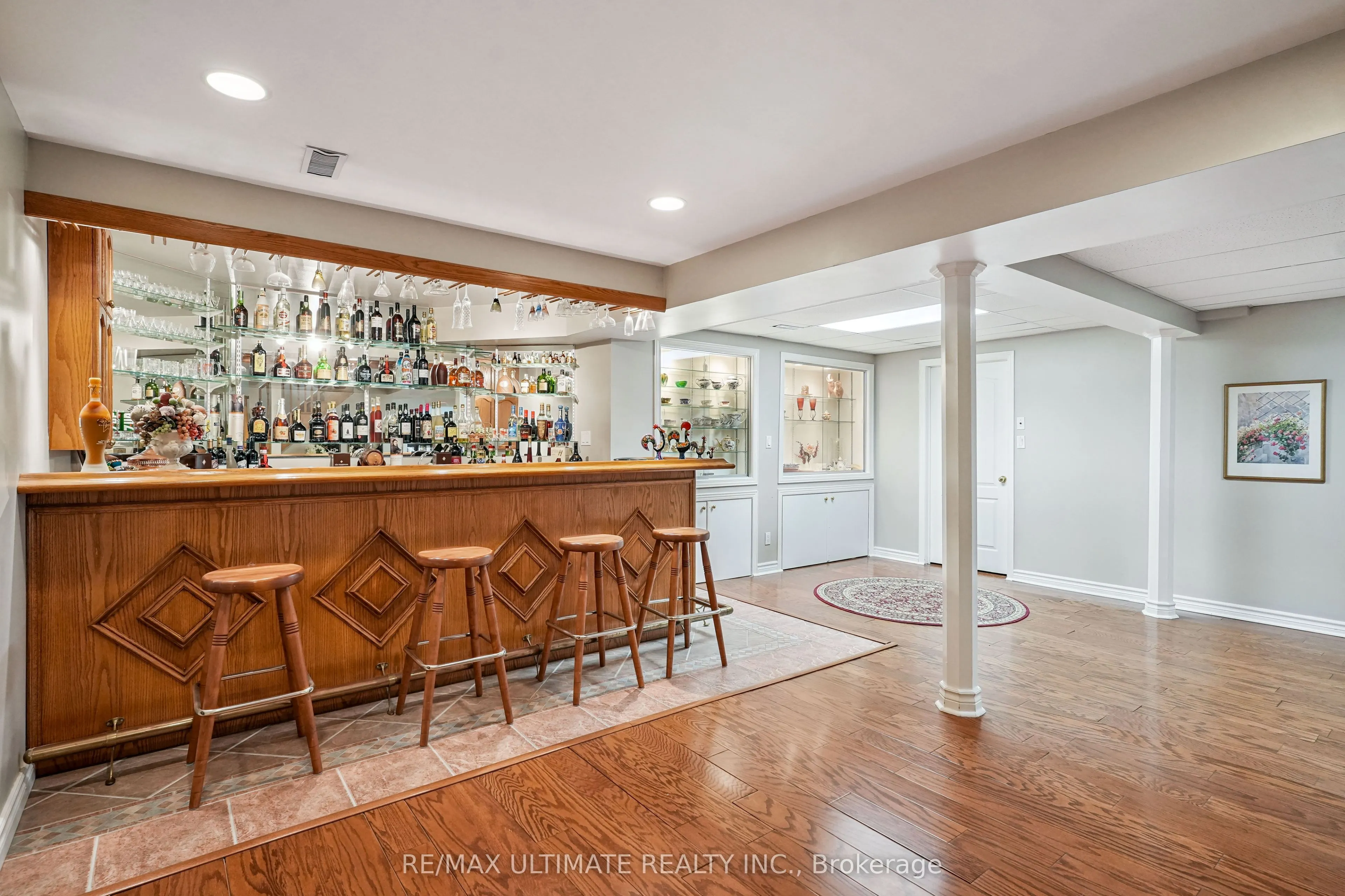 961 Focal Road