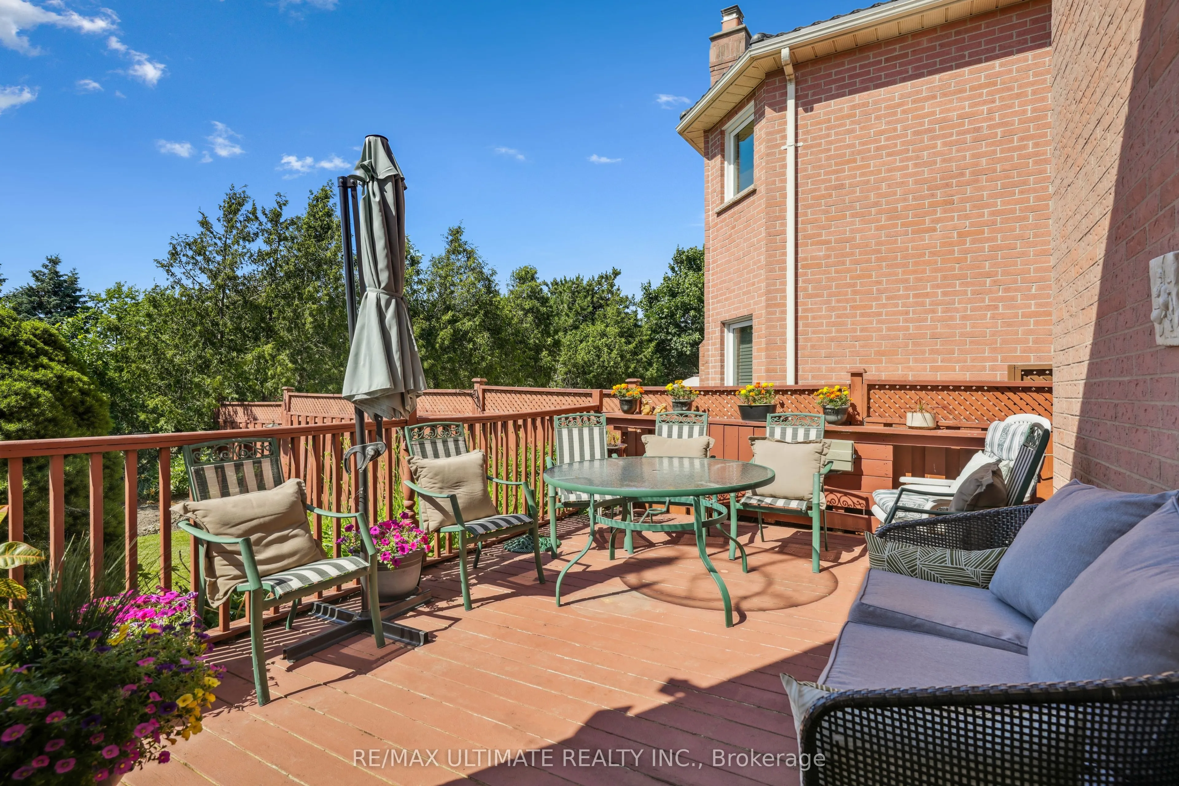 961 Focal Road