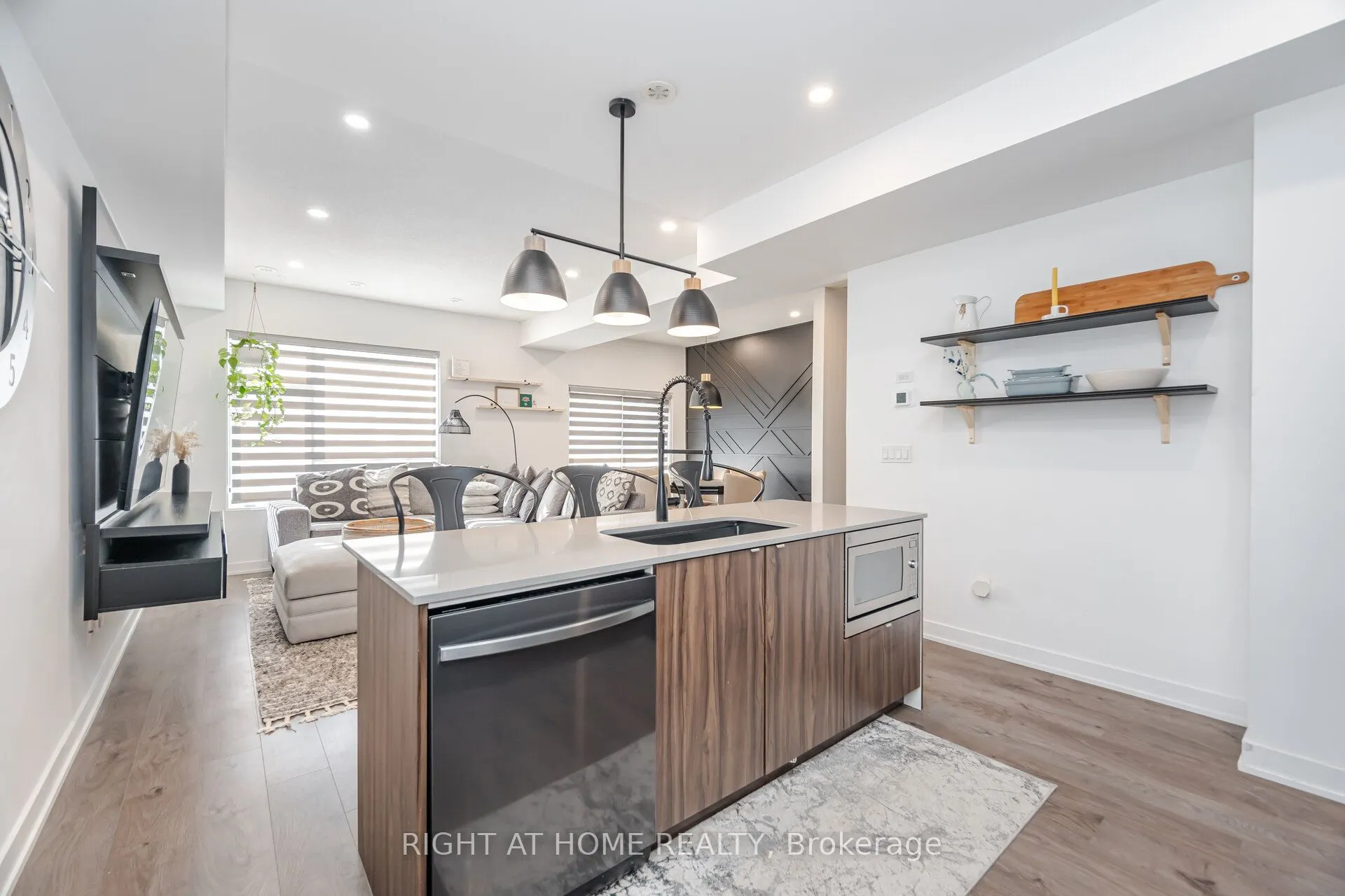 1121 Cooke Boulevard, #52