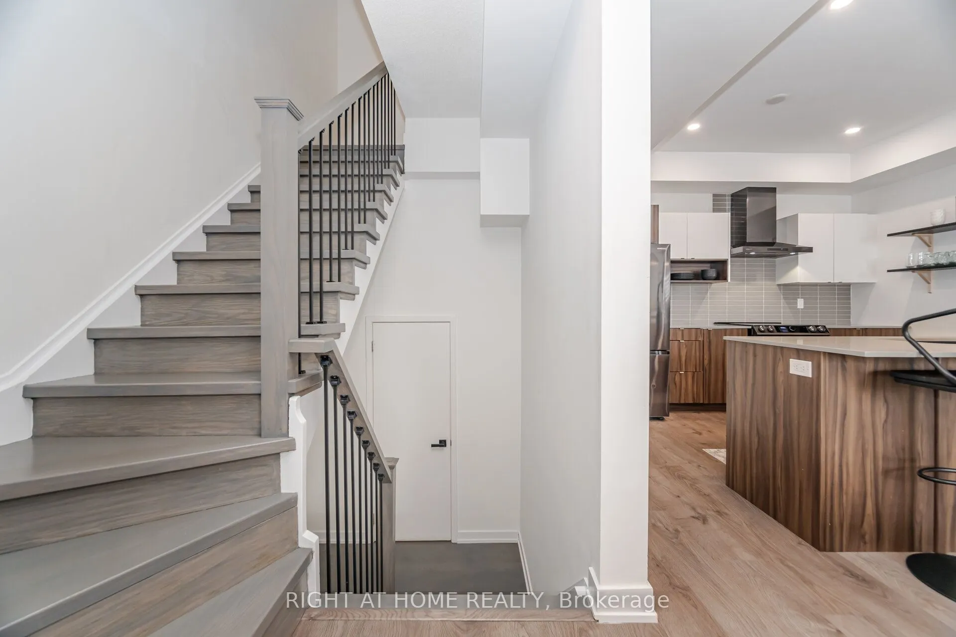 1121 Cooke Boulevard, #52