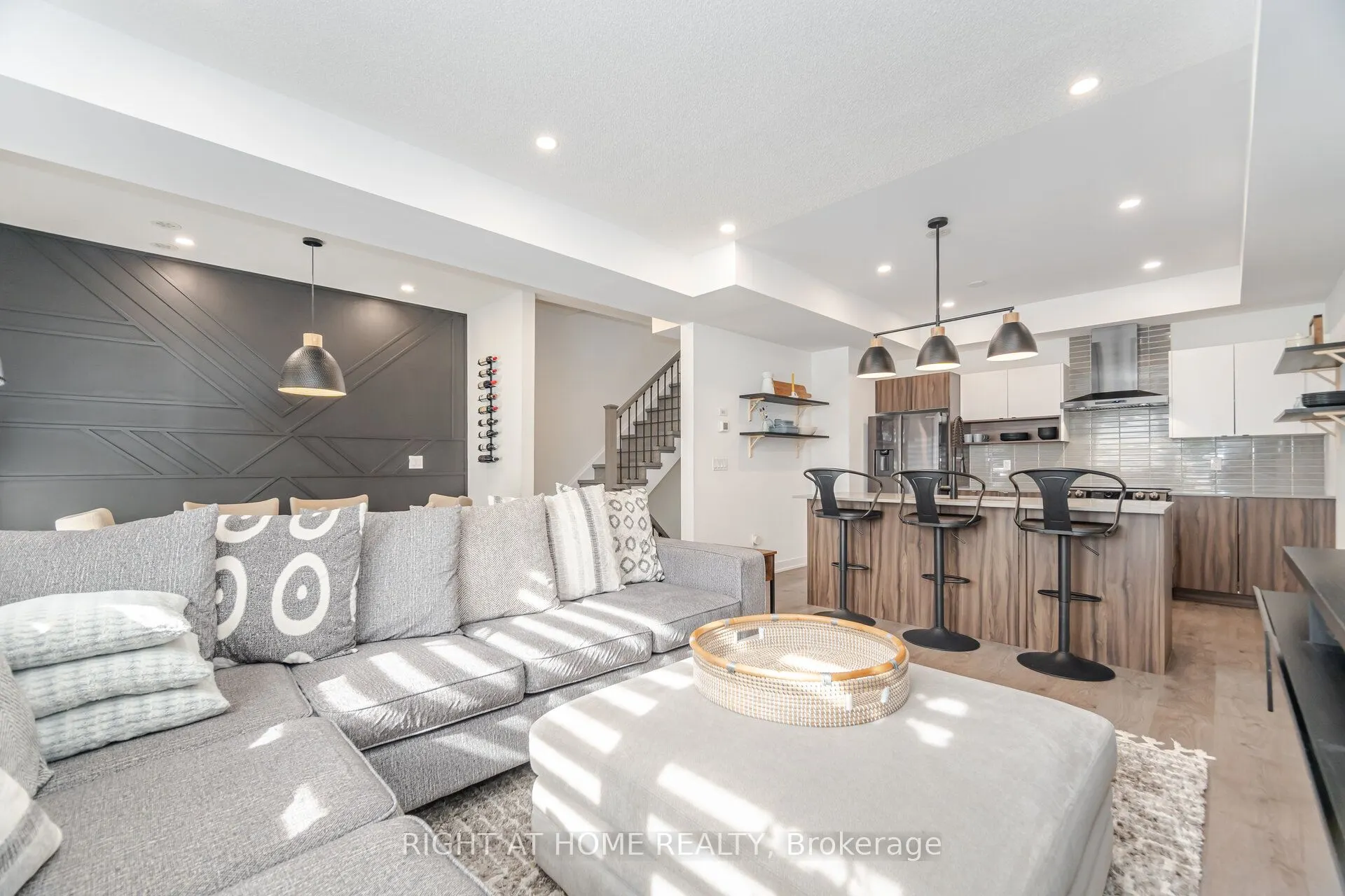 1121 Cooke Boulevard, #52