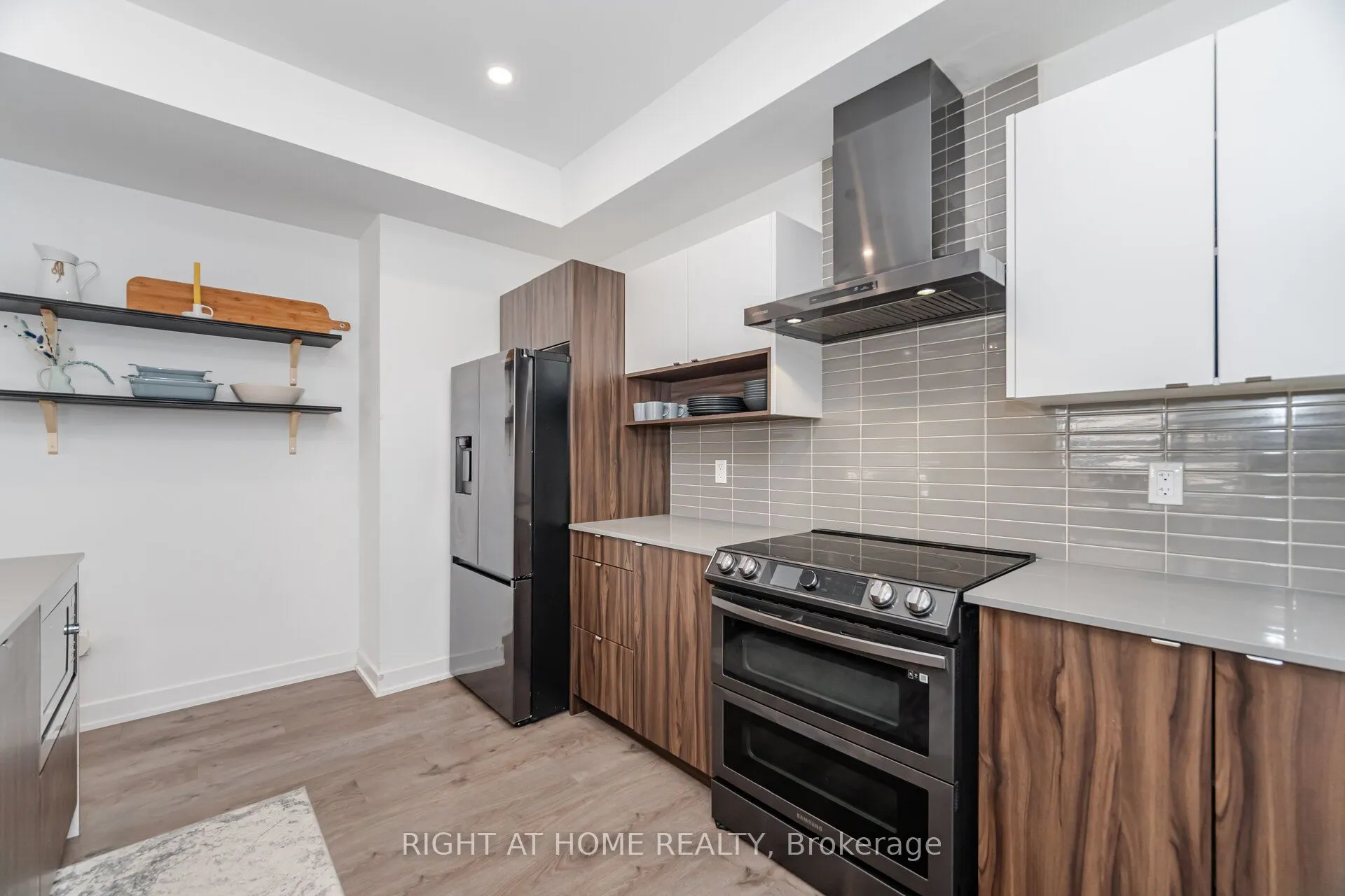 1121 Cooke Boulevard, #52
