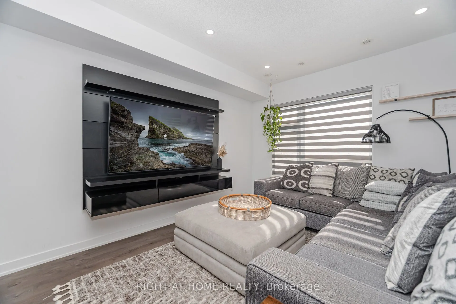 1121 Cooke Boulevard, #52