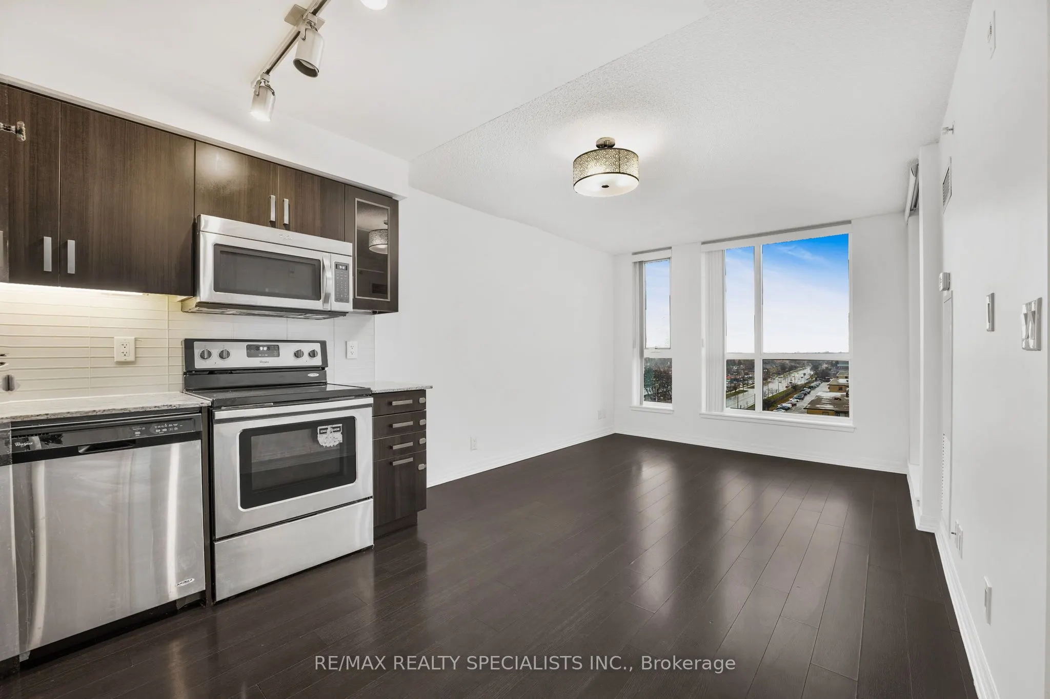 80 Esther Lorrie Drive, #1015