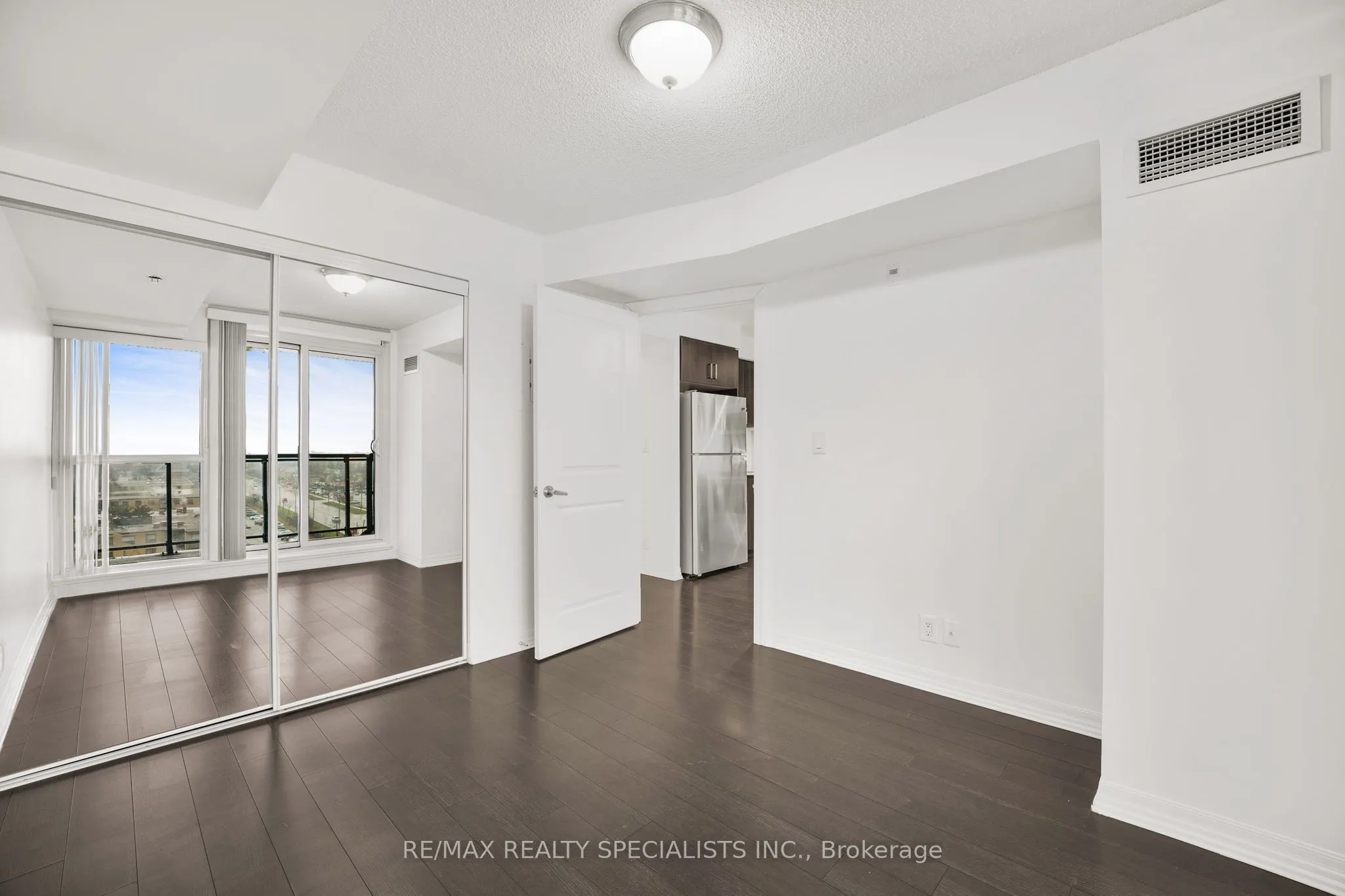 80 Esther Lorrie Drive, #1015