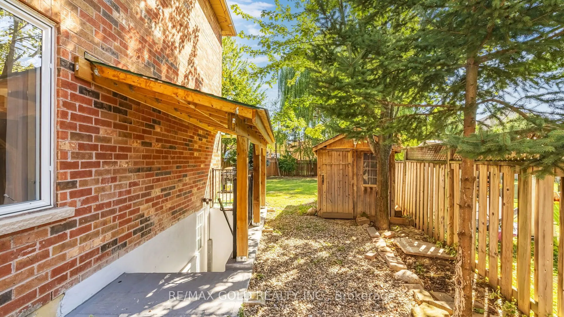 68 Dewridge Court