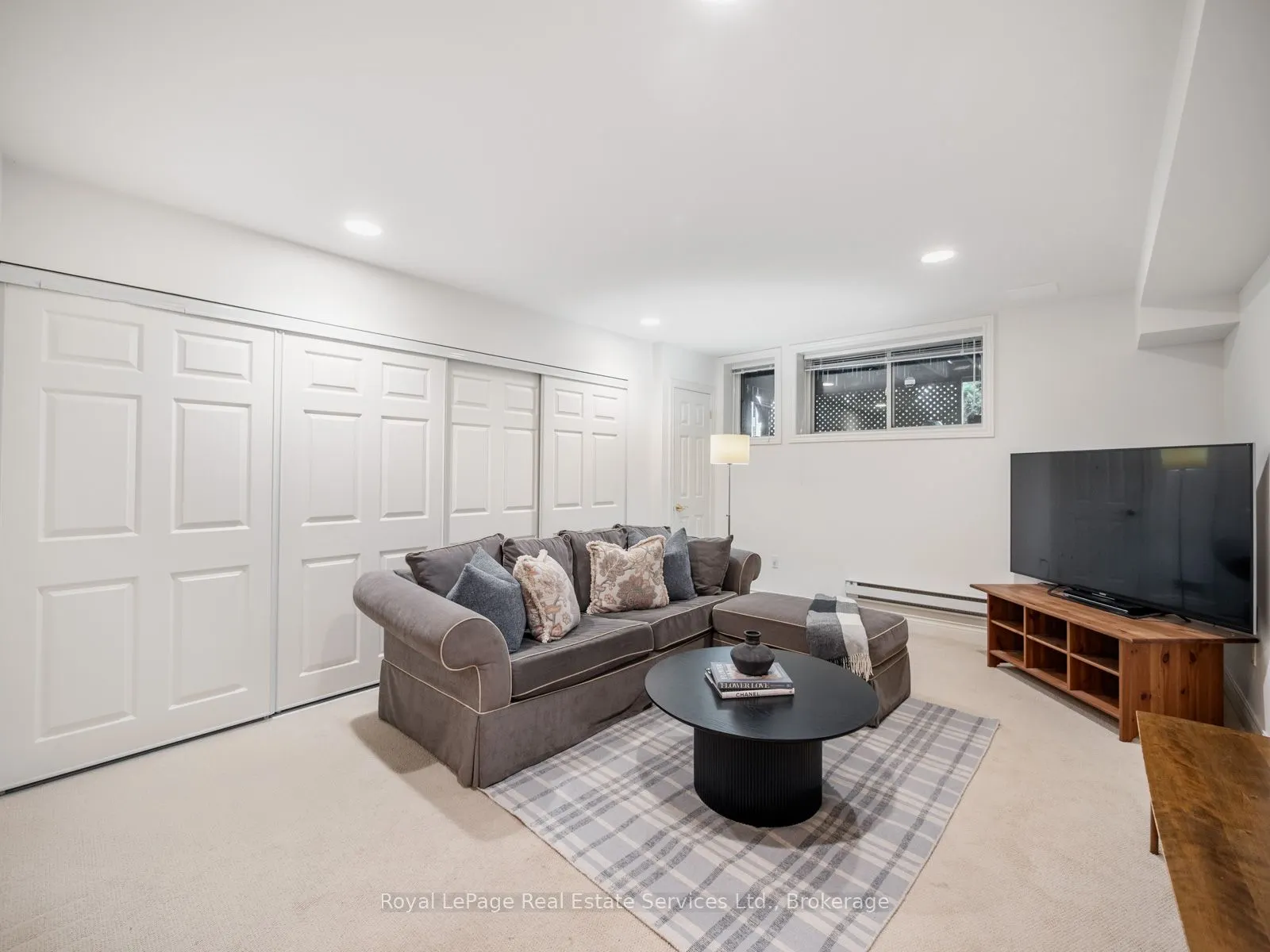 81 Brant Street