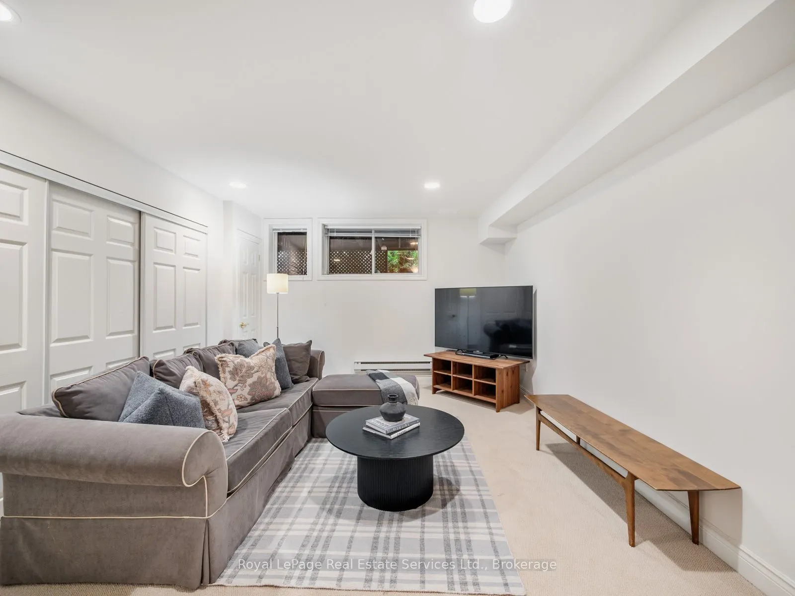 81 Brant Street