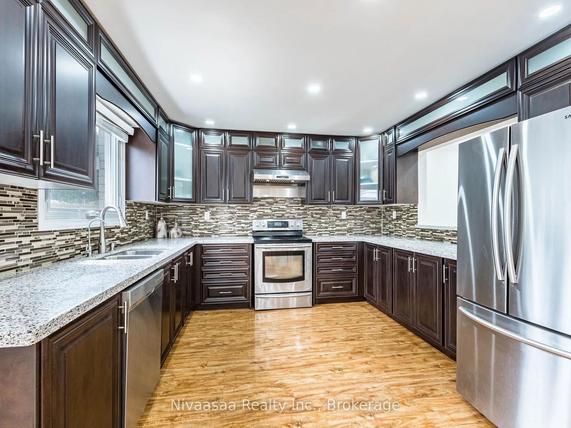 7209 Danton Promenade