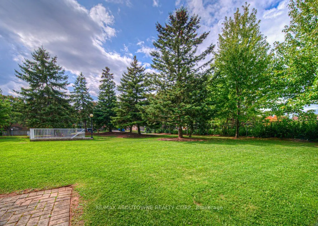 1071 Queens Avenue, #103