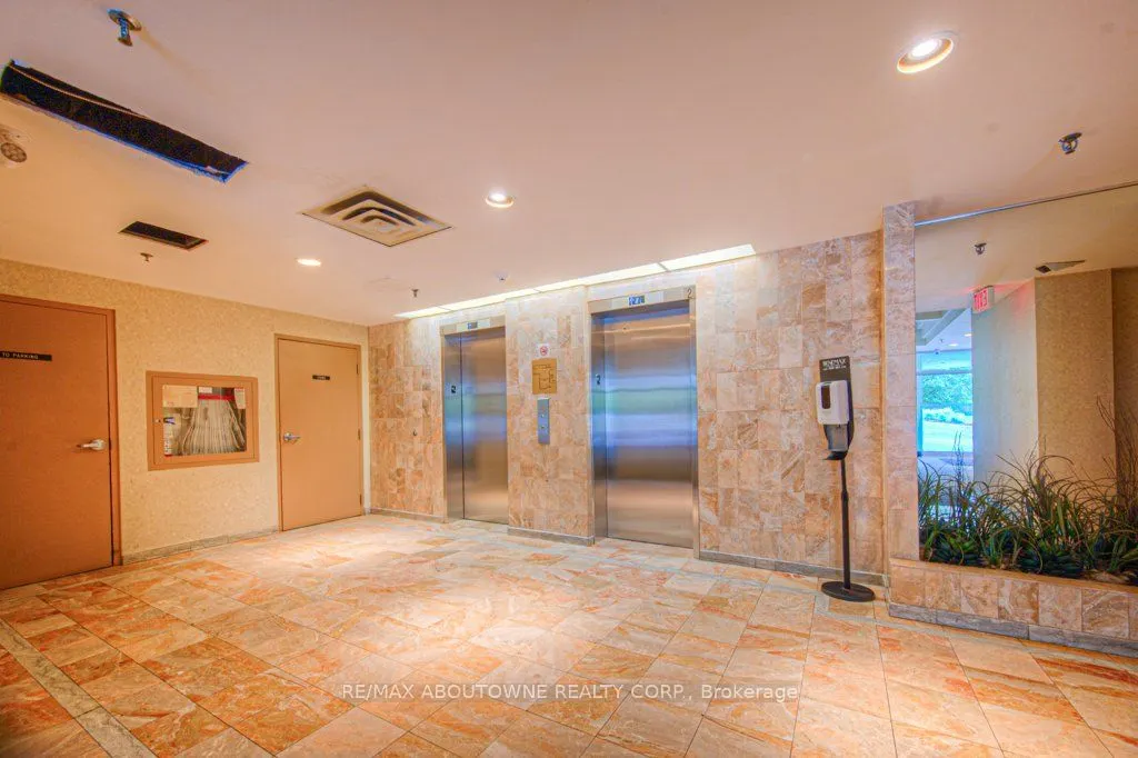 1071 Queens Avenue, #103