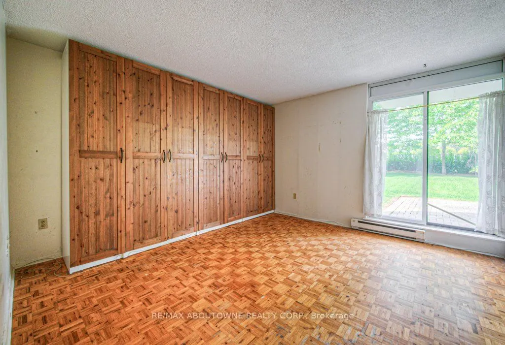 1071 Queens Avenue, #103