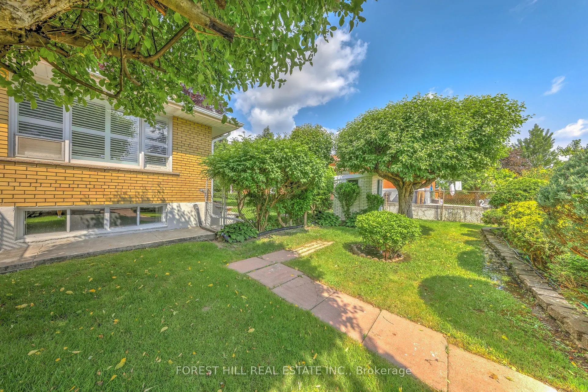 89 Portage Avenue