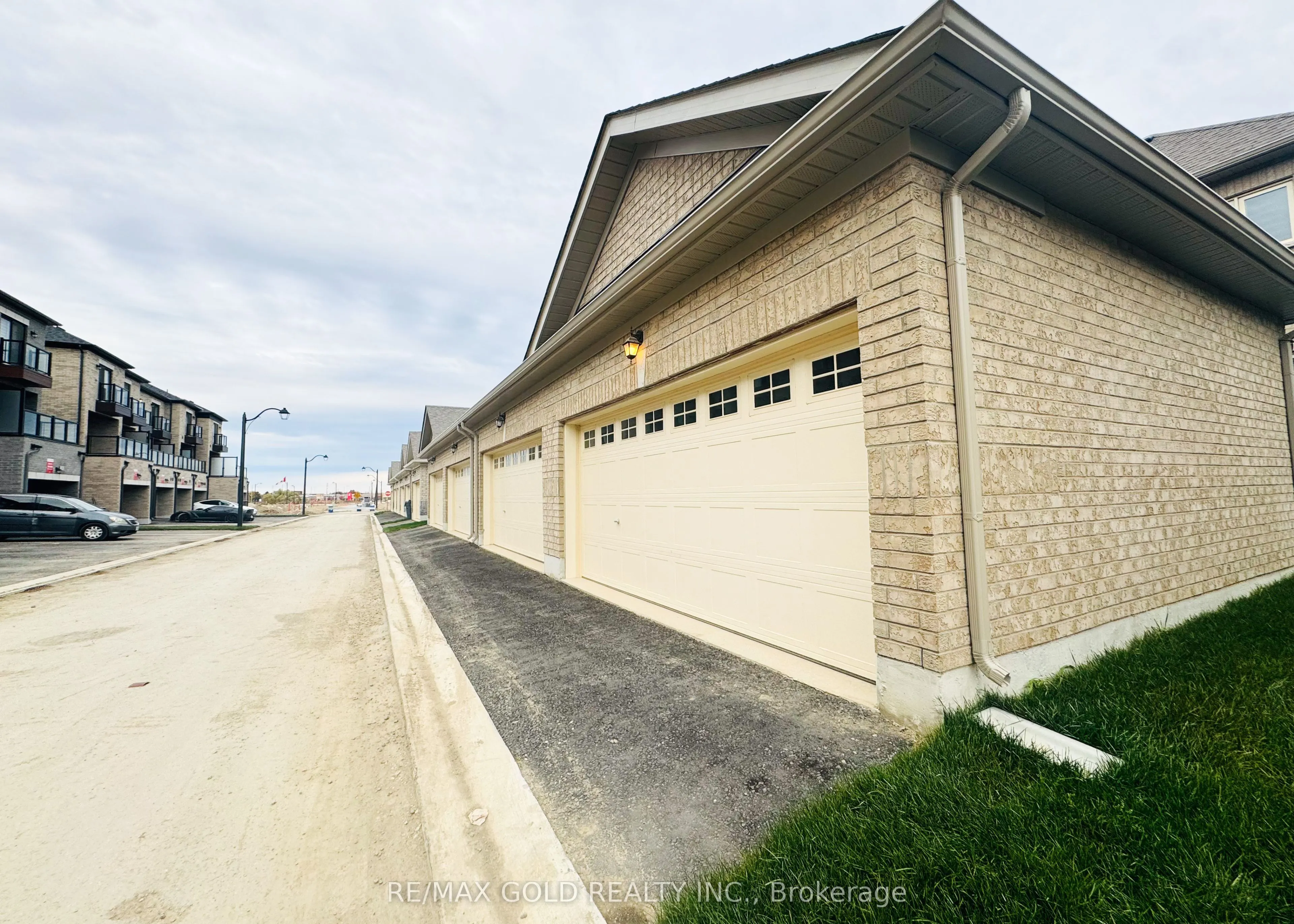 74 Grassbank Road