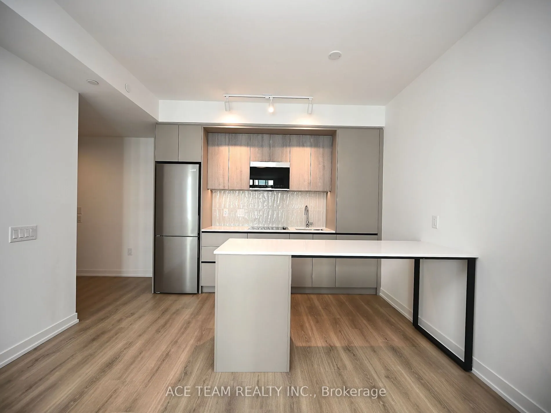 2485 Eglinton Avenue W, #1404