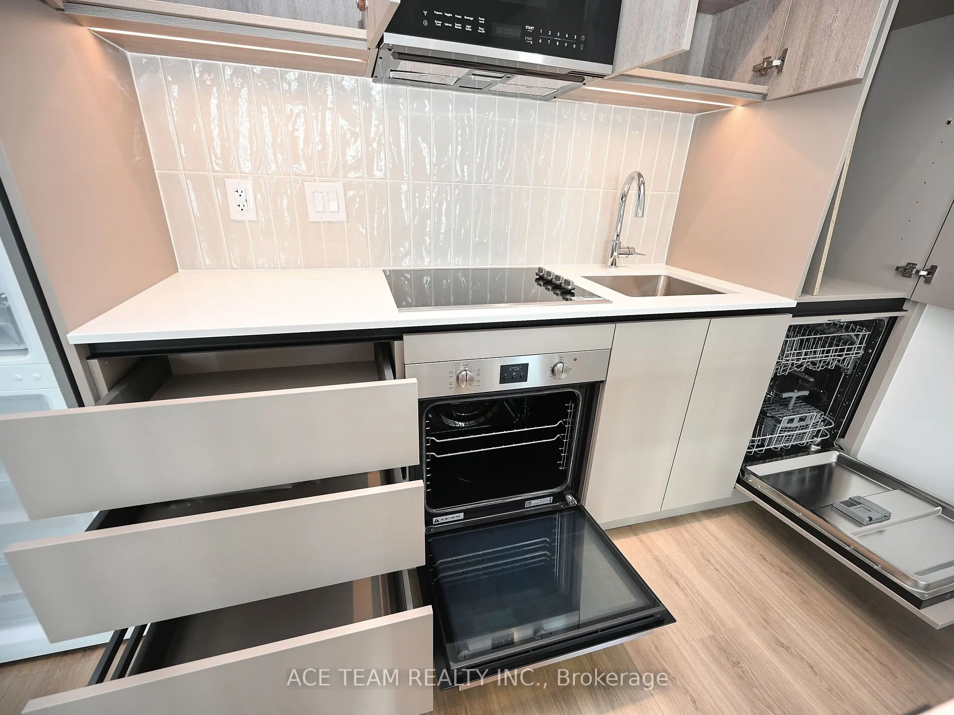 2485 Eglinton Avenue W, #1404