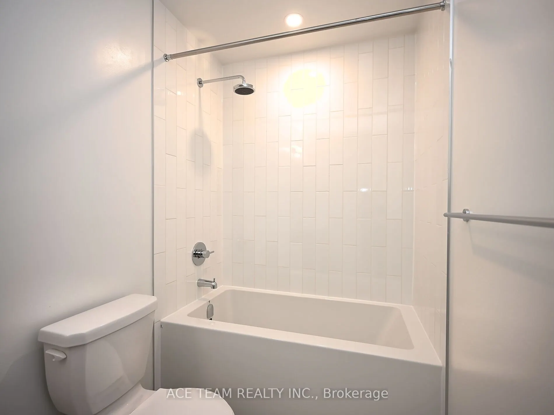 2485 Eglinton Avenue W, #1404