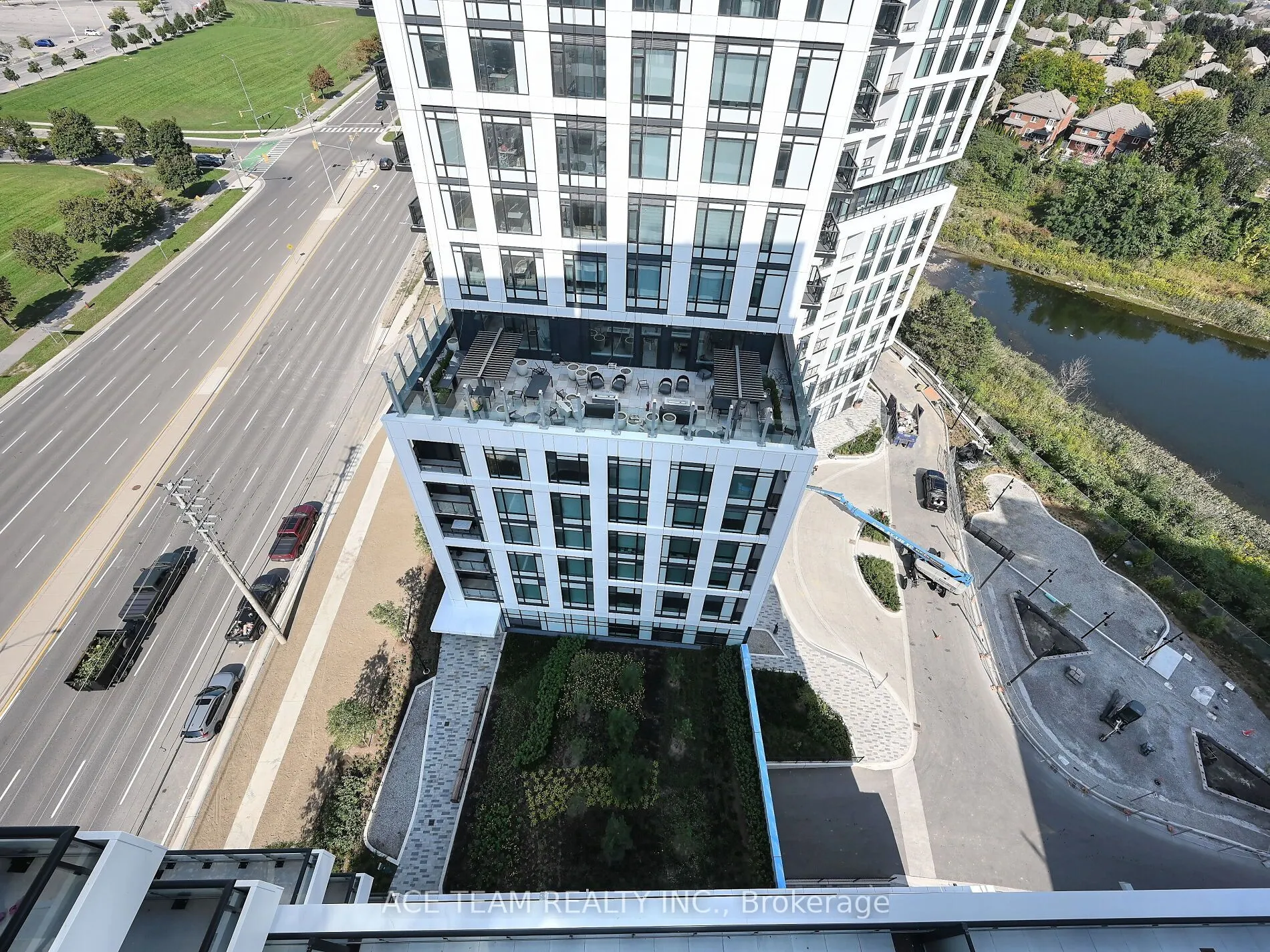 2485 Eglinton Avenue W, #1404