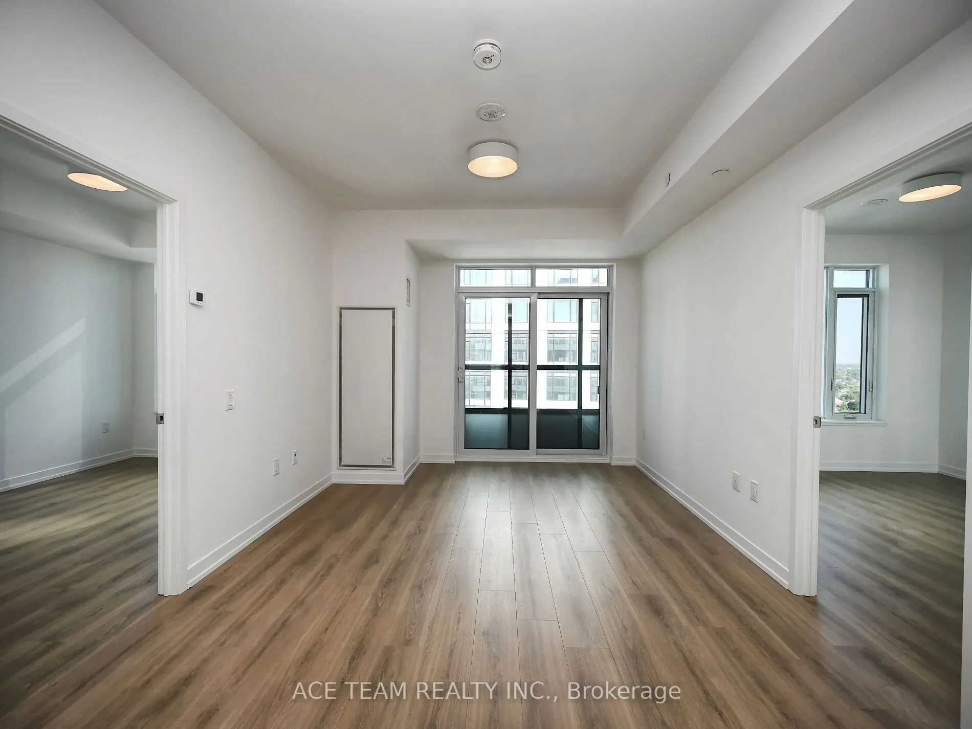 2485 Eglinton Avenue W, #1404