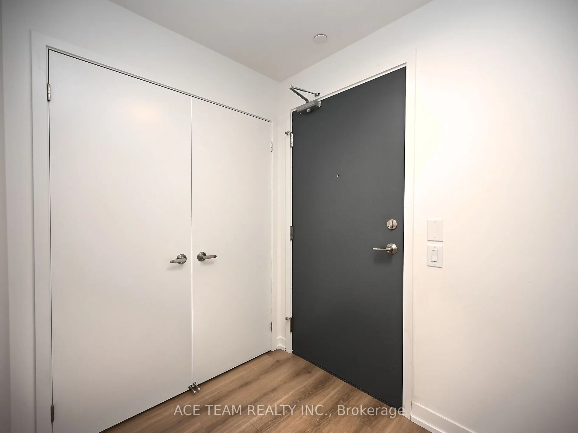 2485 Eglinton Avenue W, #1404