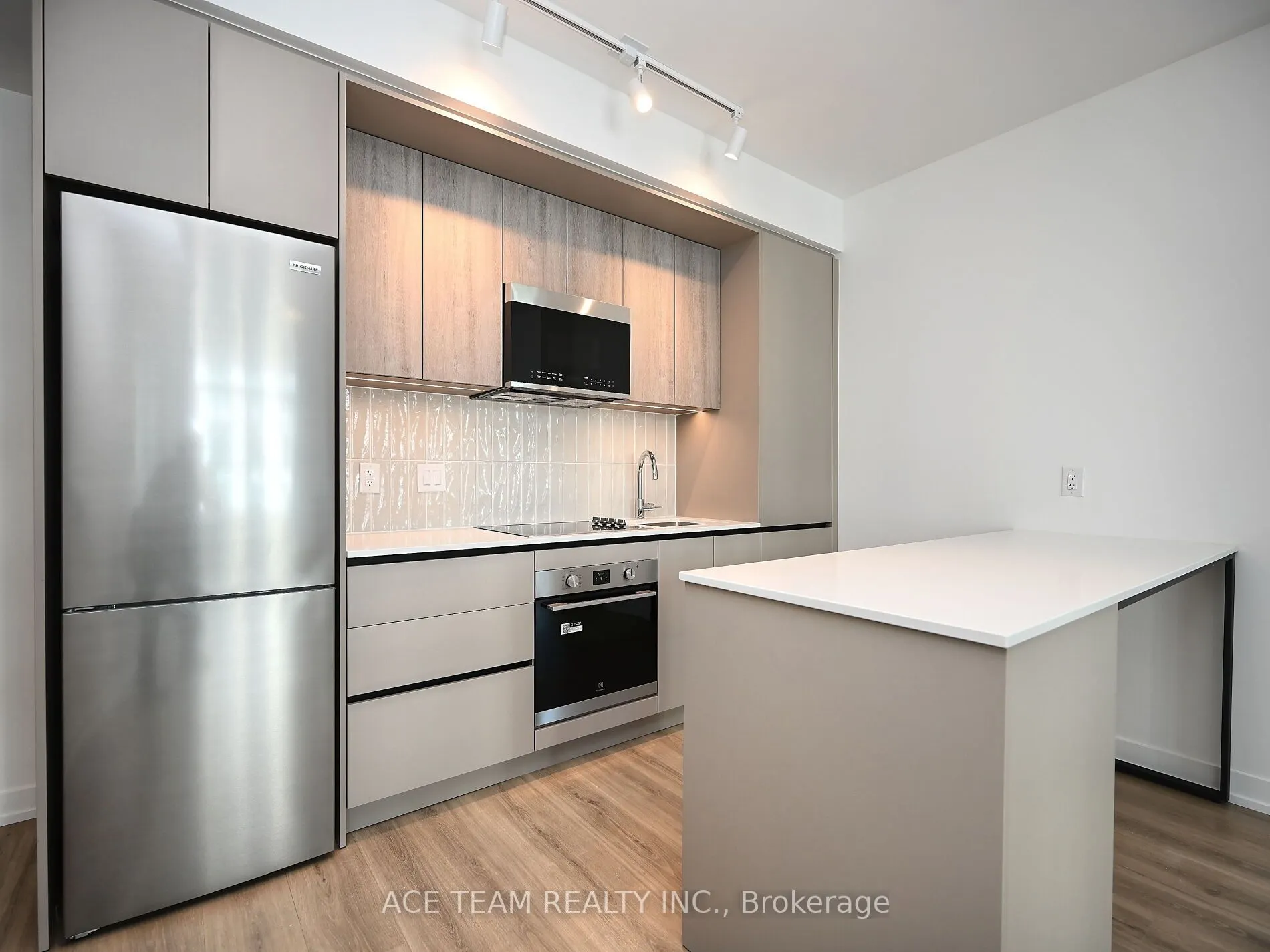 2485 Eglinton Avenue W, #1404