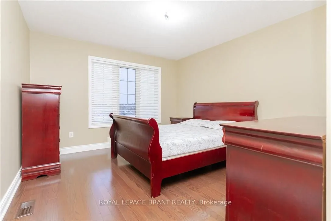39 Huntspoint Drive