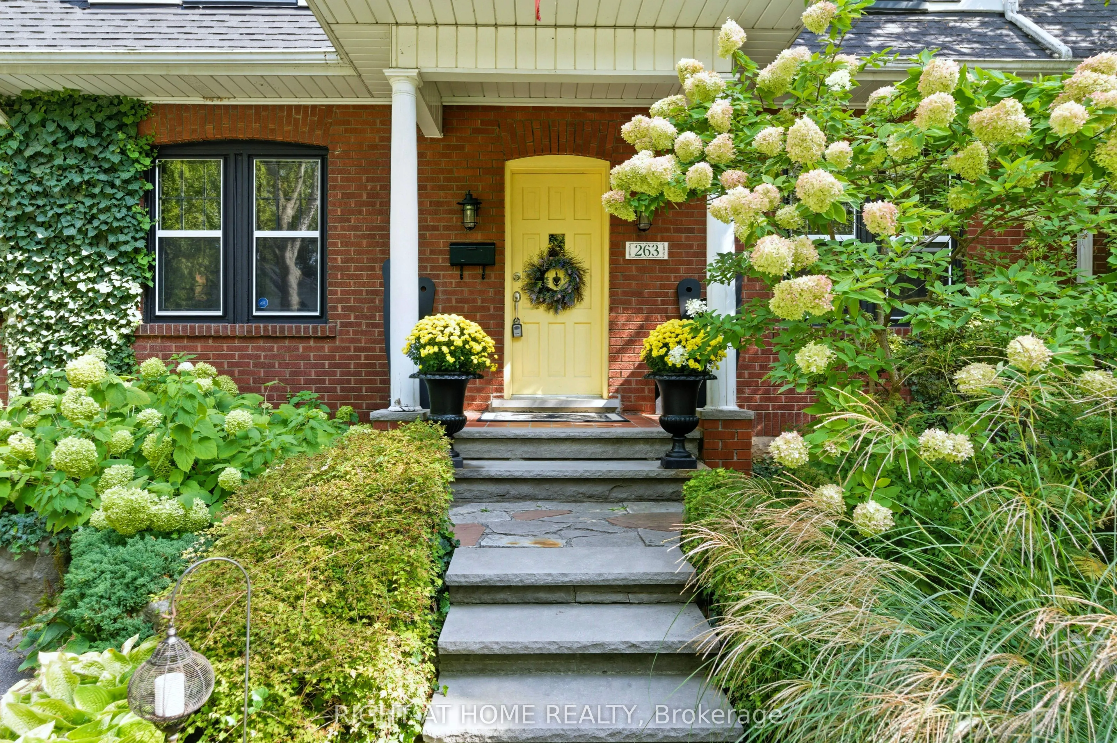 263 Hart Avenue