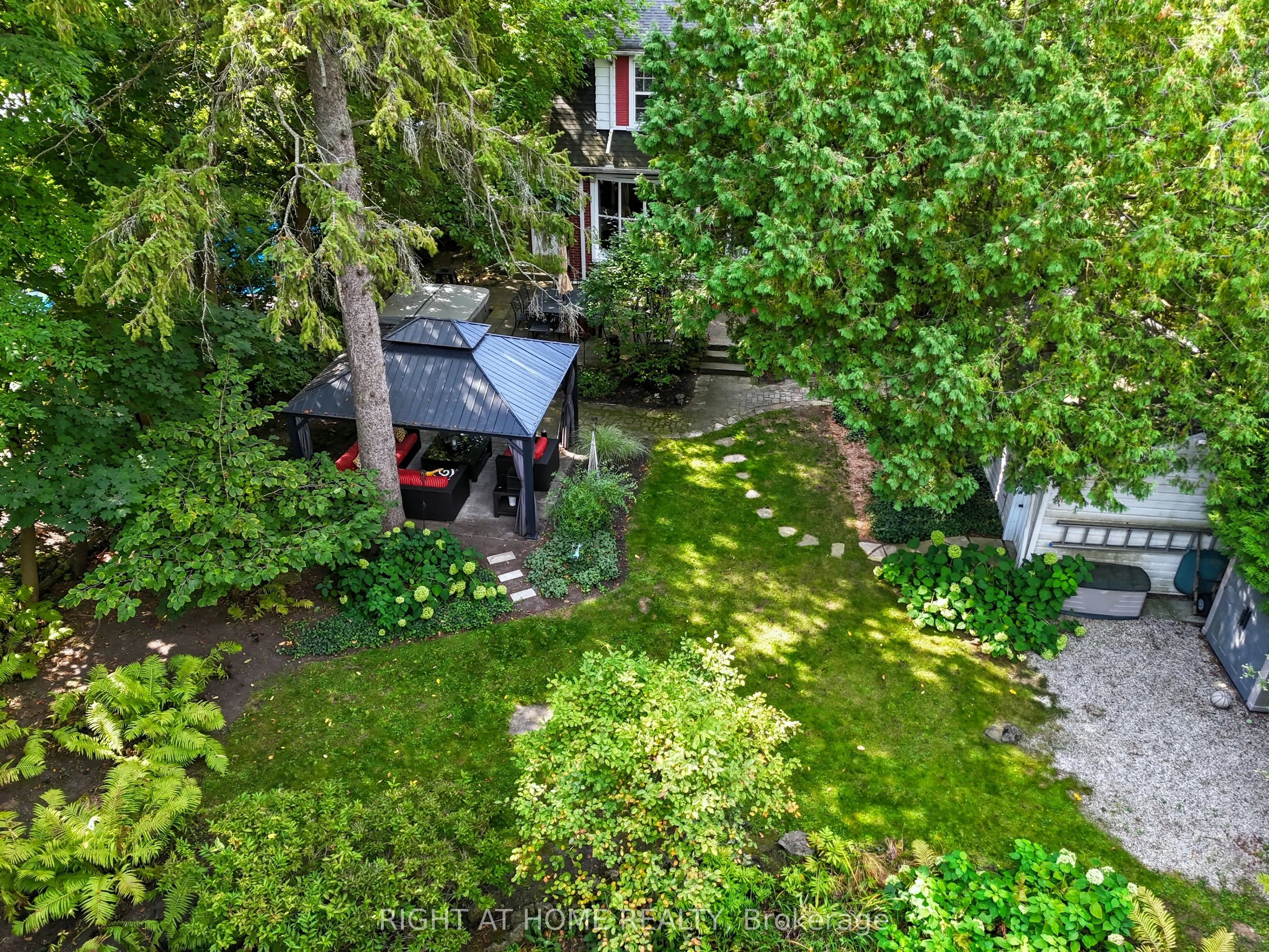 263 Hart Avenue