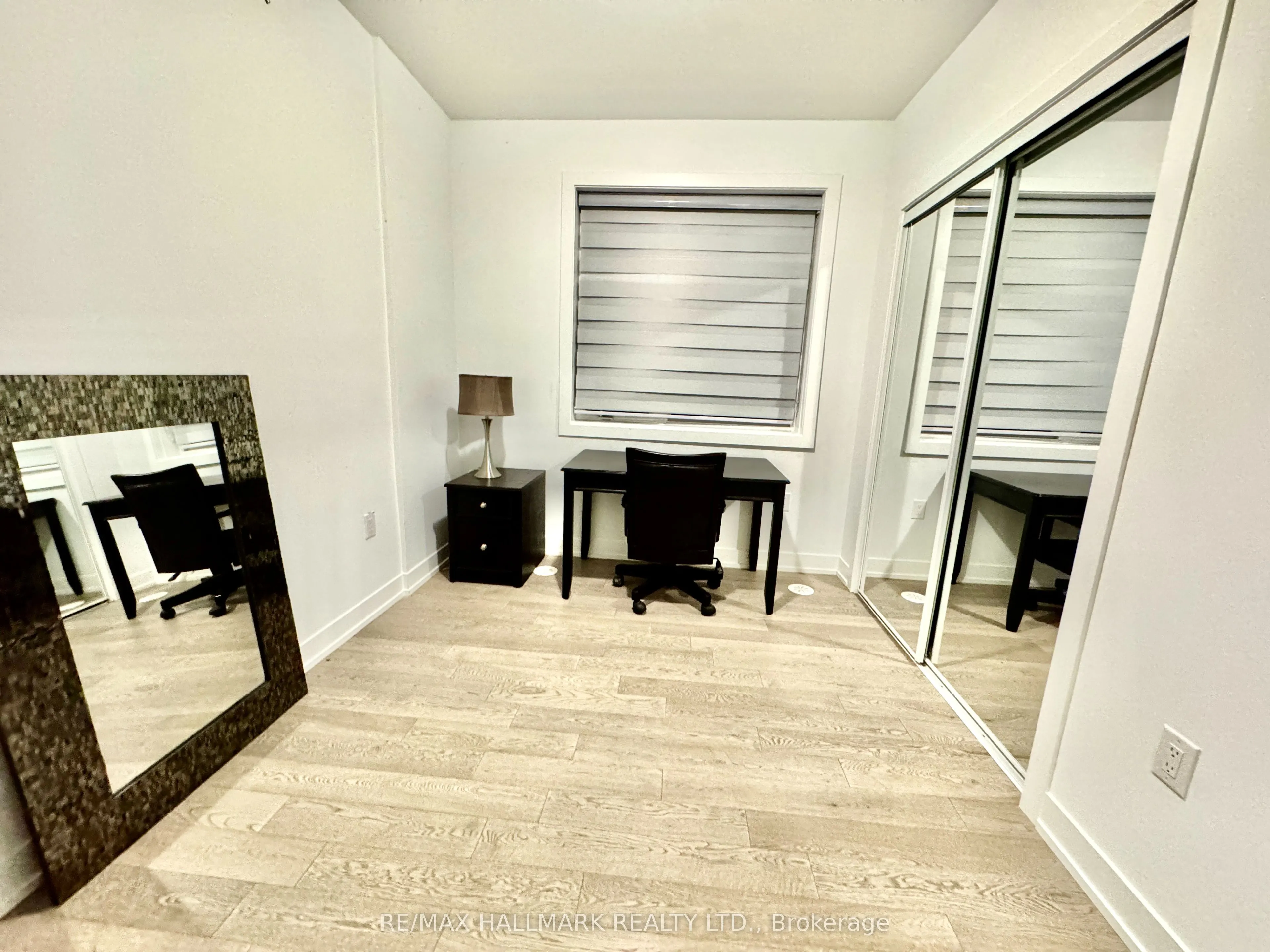 1085 Douglas Mccurdy Common, #216