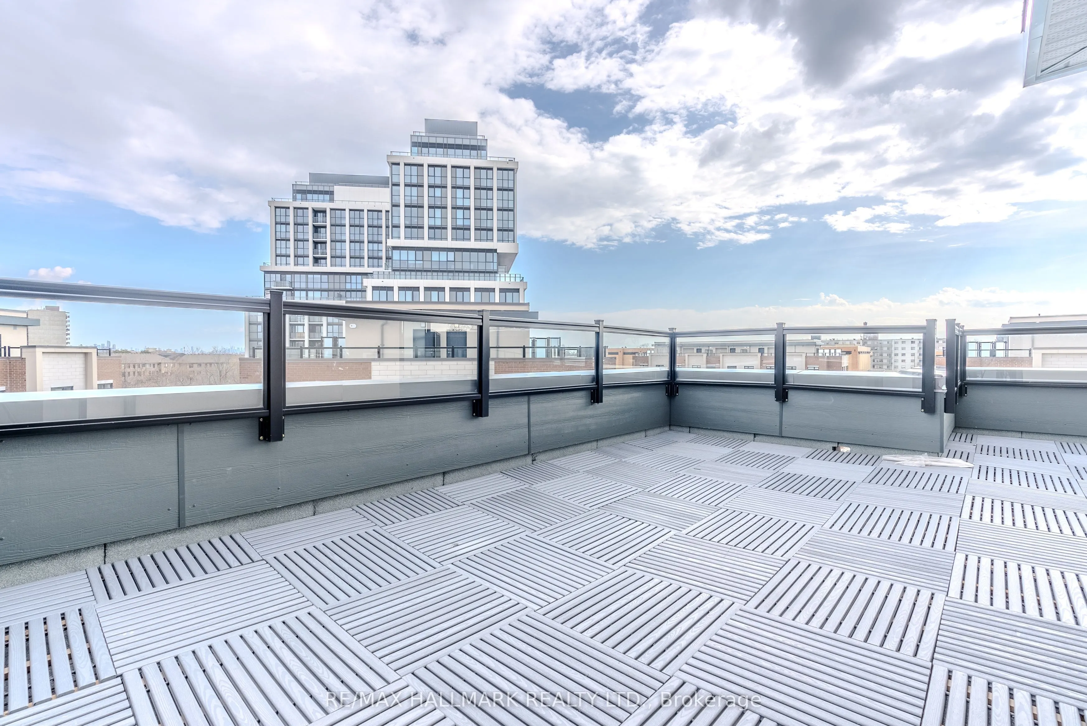 1085 Douglas Mccurdy Common, #216