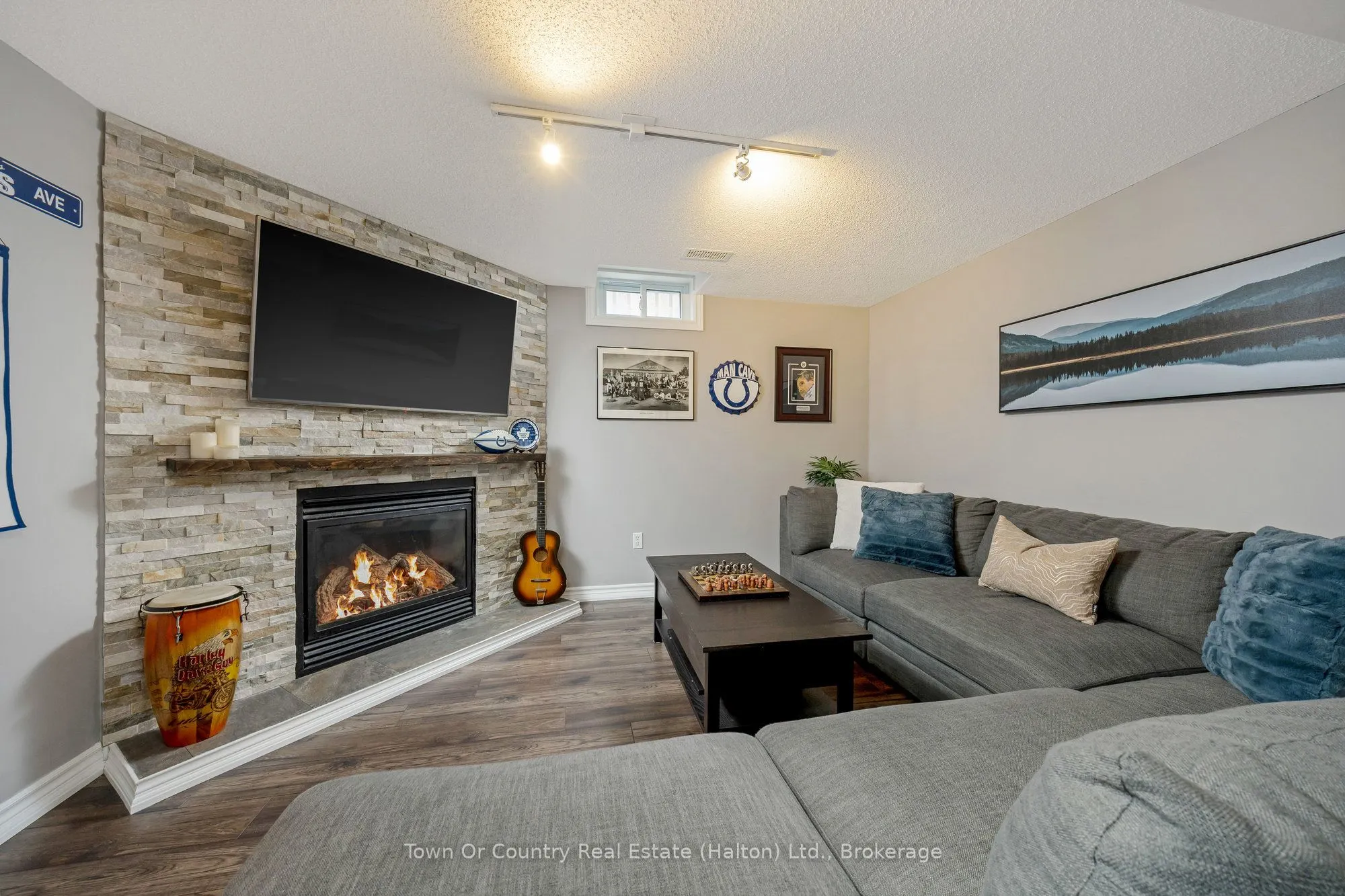 574 LAURIER Avenue