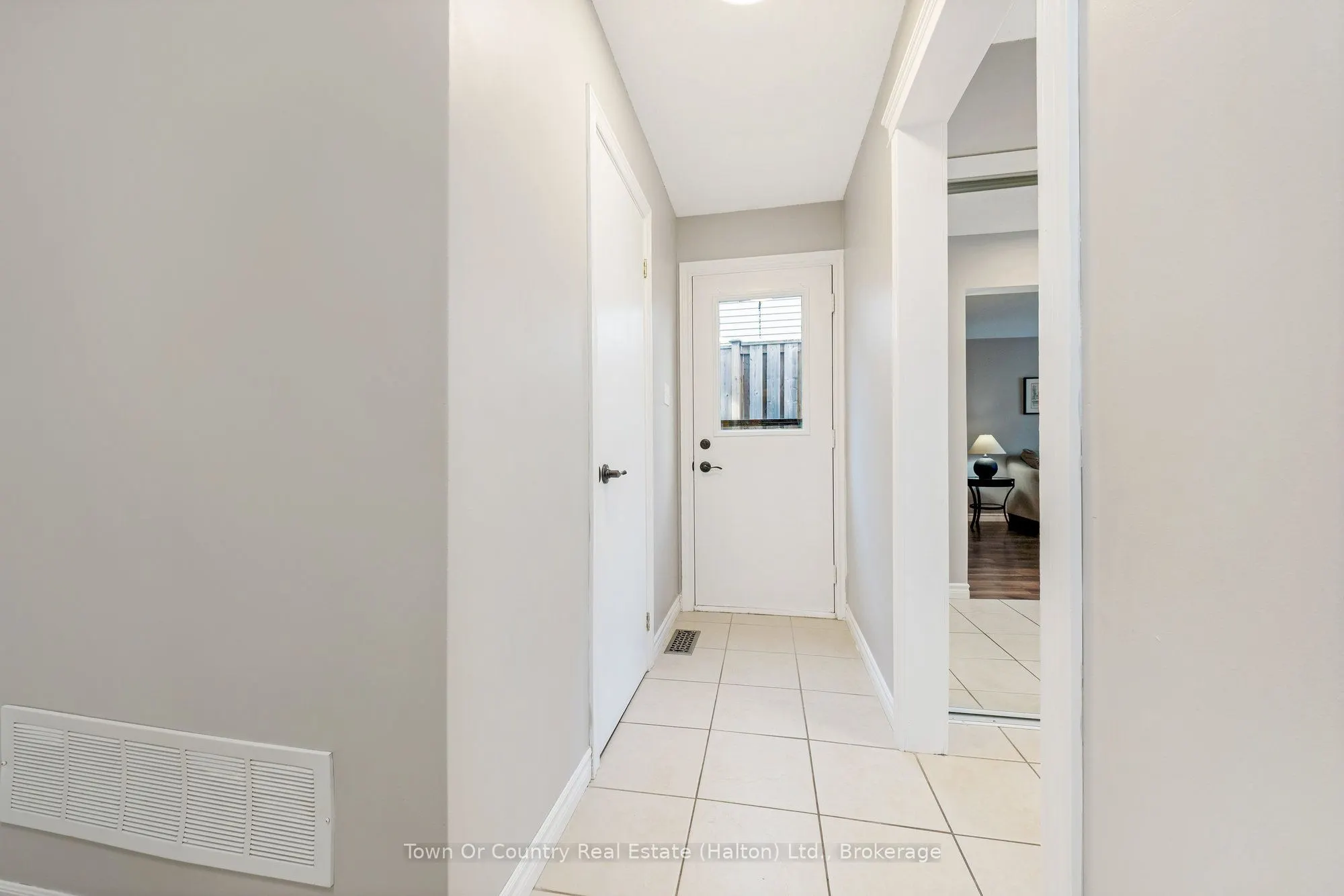 574 LAURIER Avenue