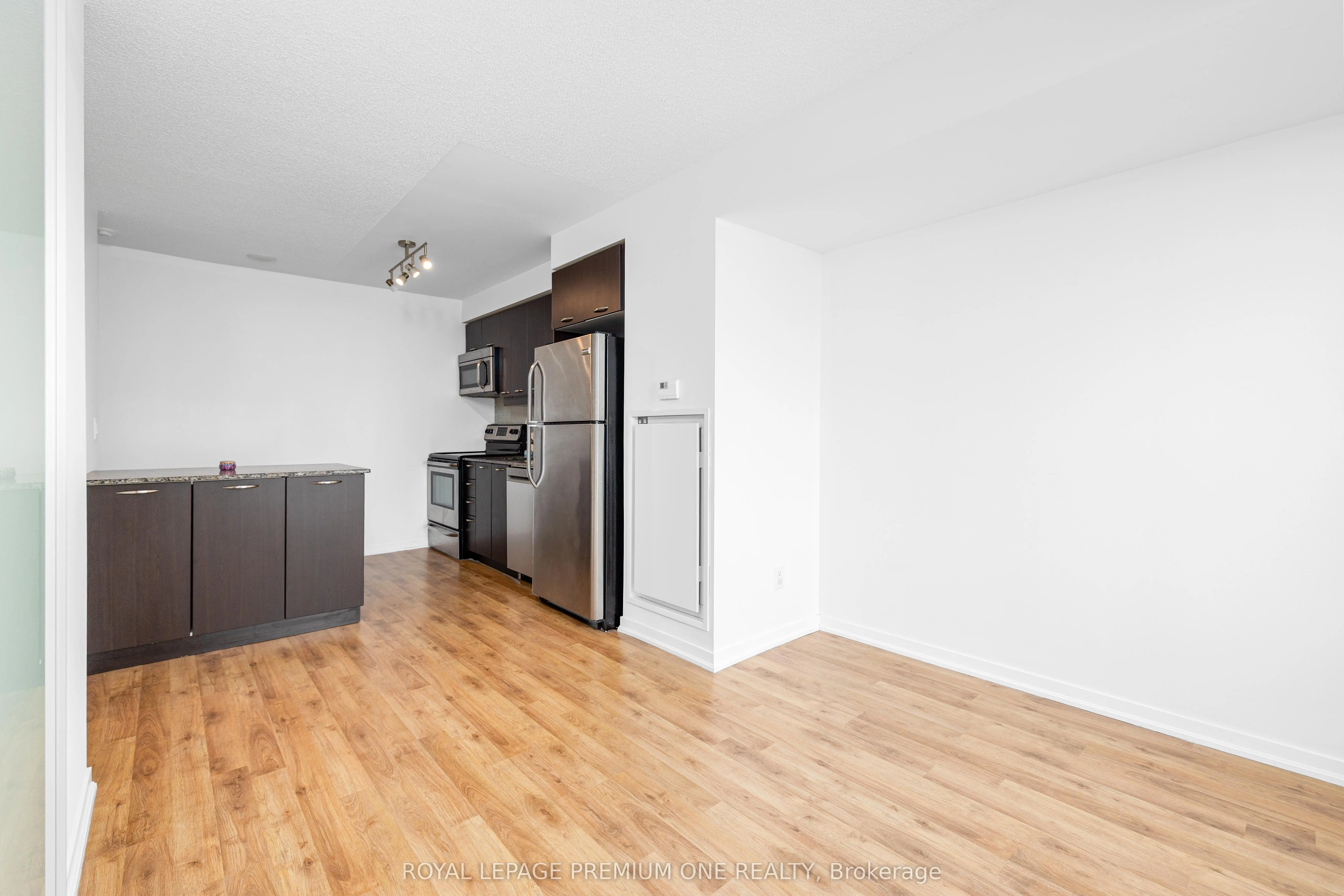 38 Joe Shuster Way, #1910