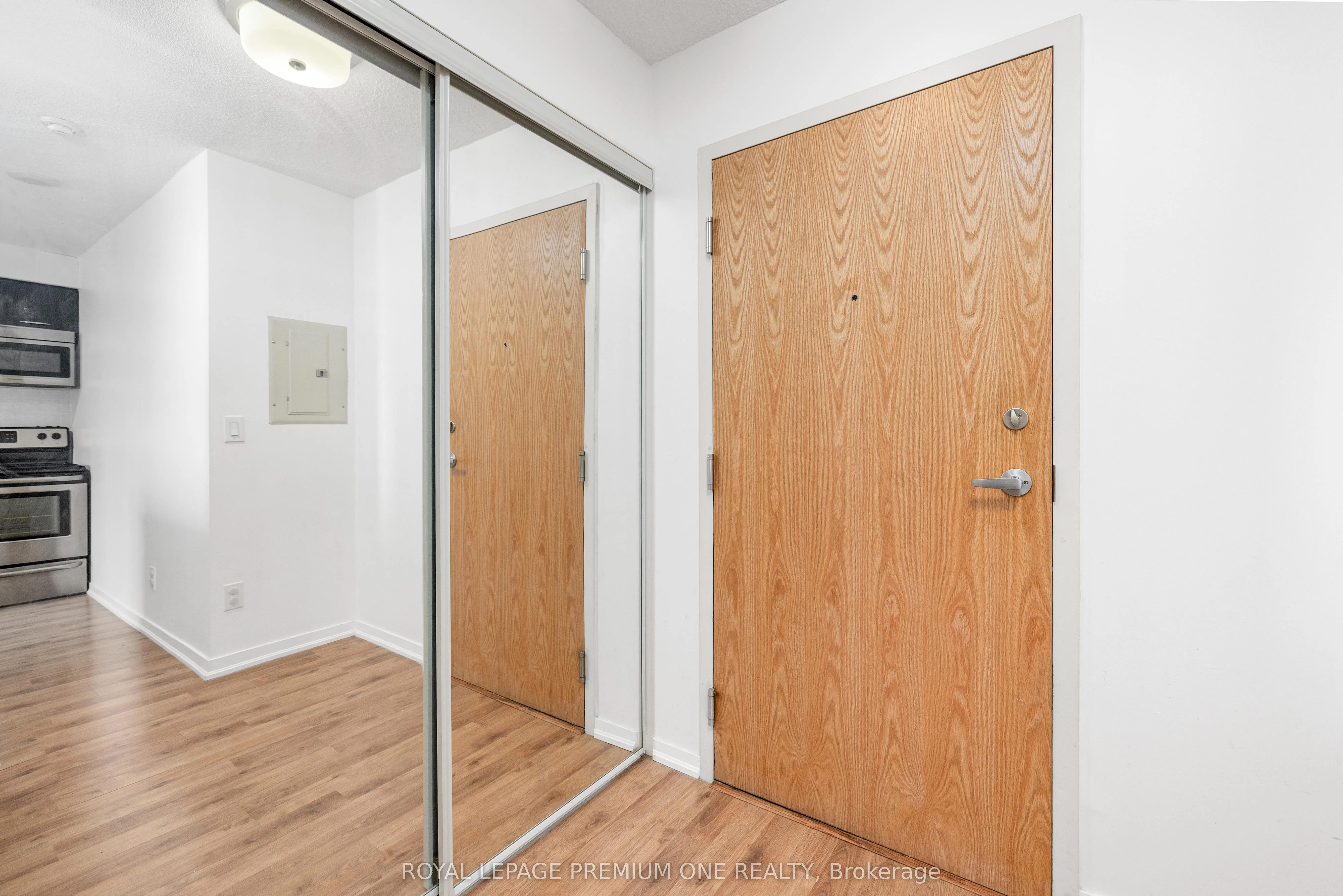 38 Joe Shuster Way, #1910